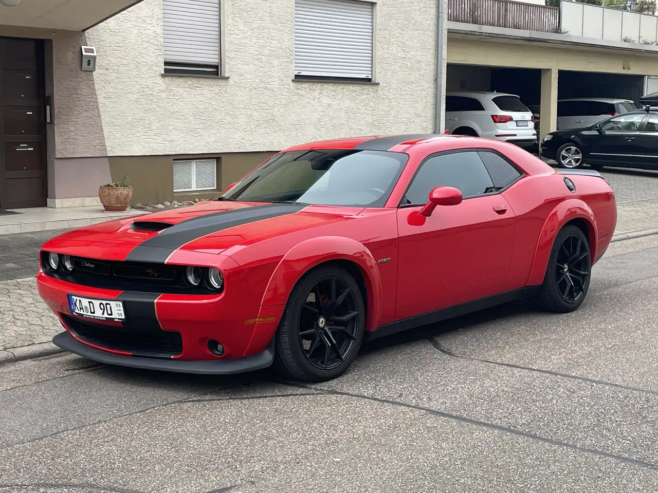 Dodge Challenger