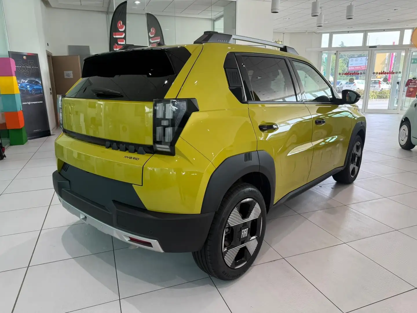 Fiat Grande Panda Grande Panda 1.2 Hybrid 110 CV S&S La Prima Gelb - 2