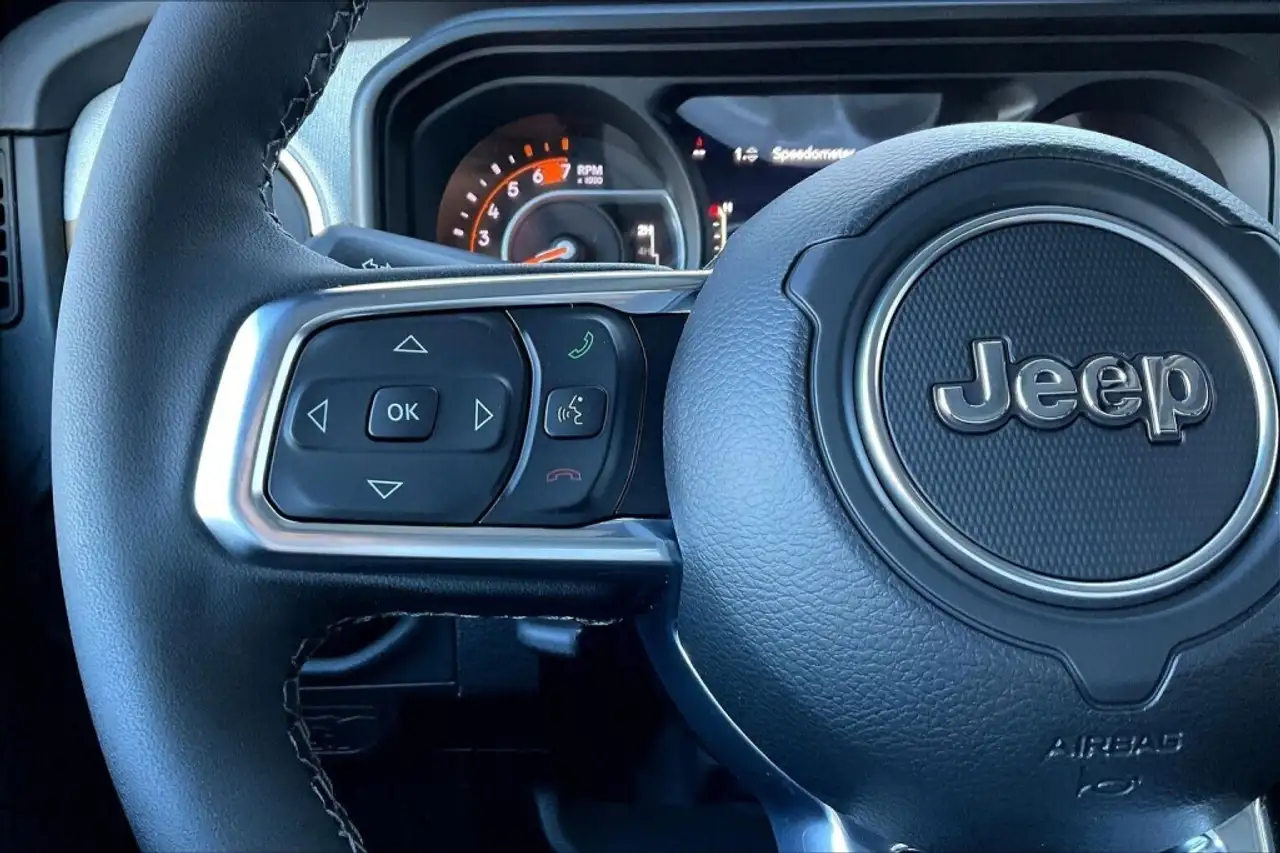 Jeep Wrangler снимка Jeep Wrangler