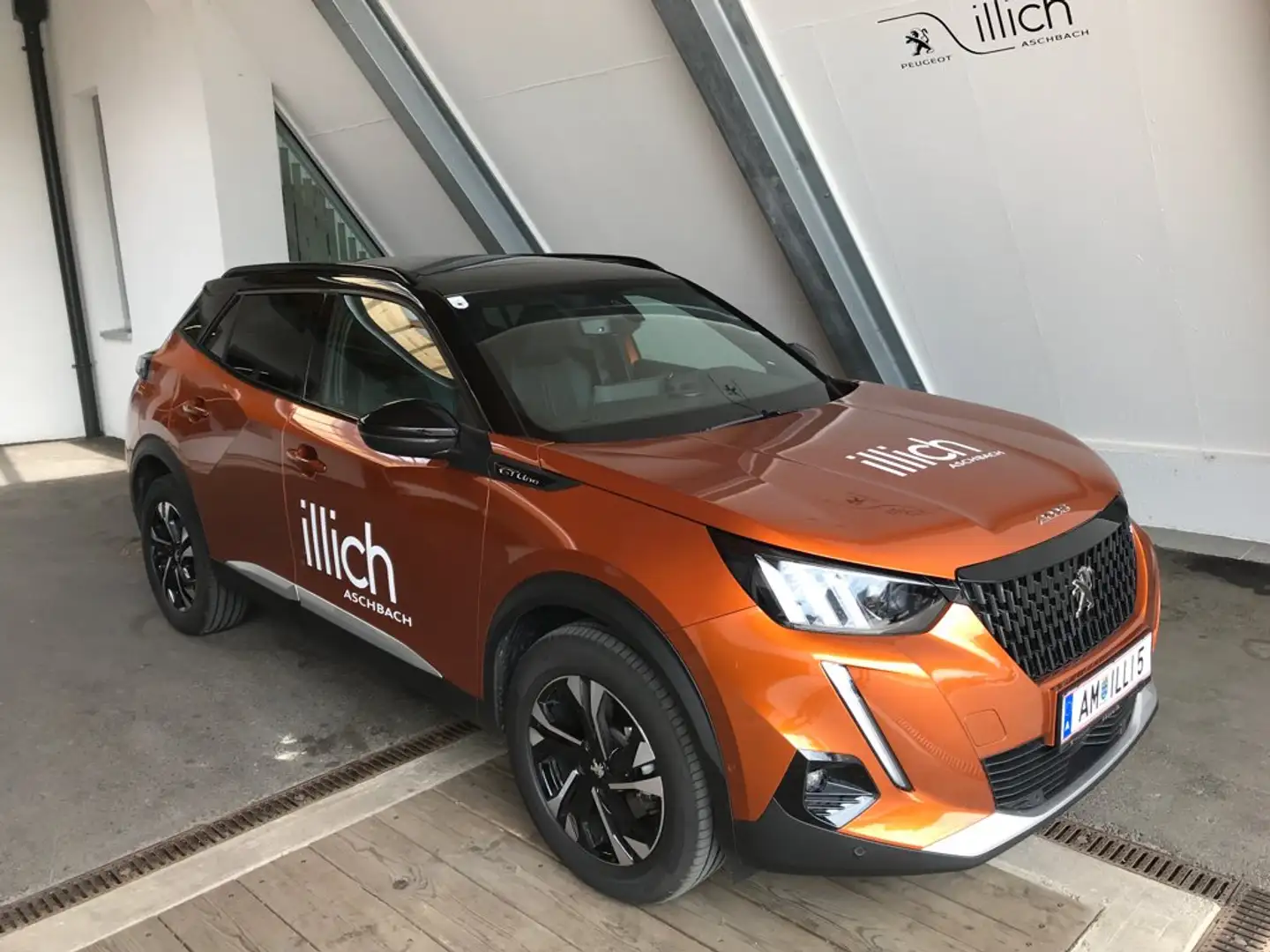 Peugeot 2008 GT-Line HDI130EAT8 Orange - 1