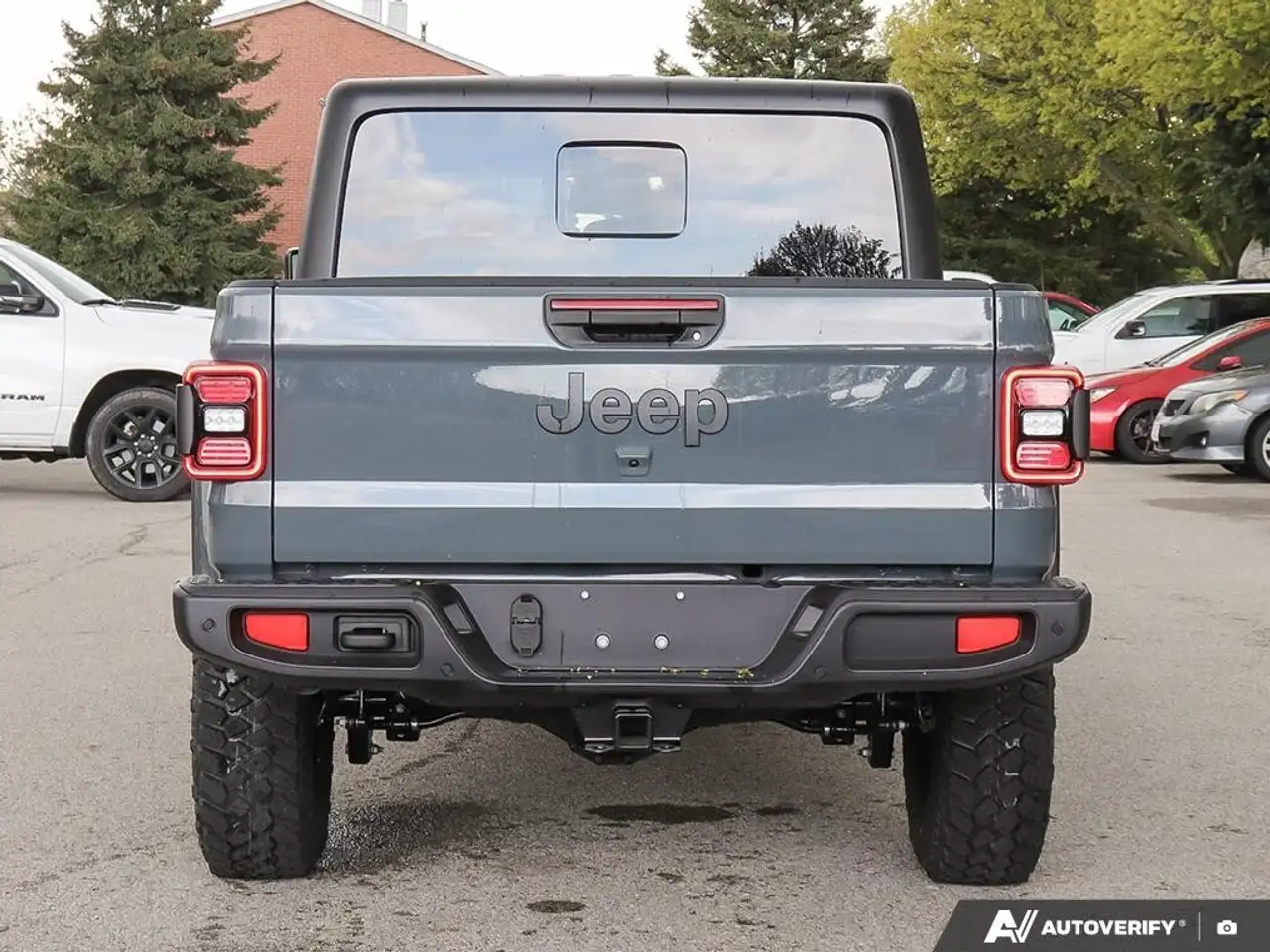 Jeep Gladiator photo Jeep Gladiator