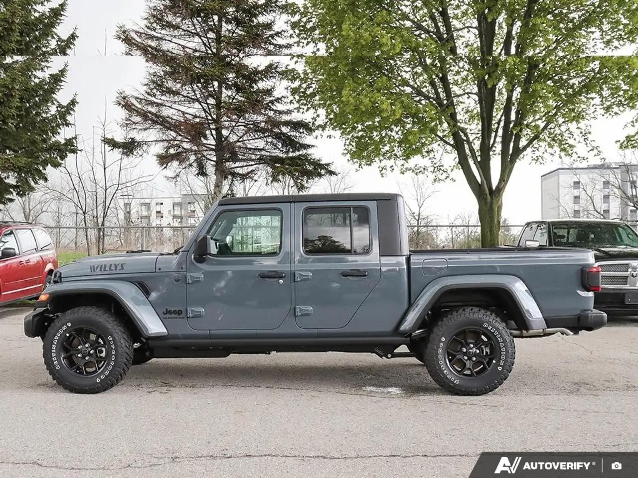 Jeep Gladiator photo Jeep Gladiator