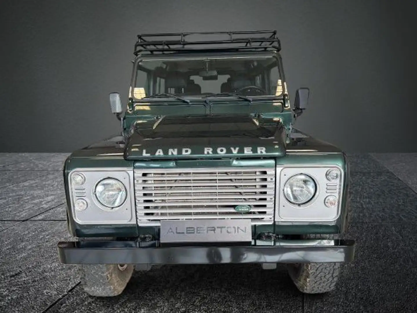 Land Rover Defender 90 2.4 TD4 Station Wagon SE Green - 2