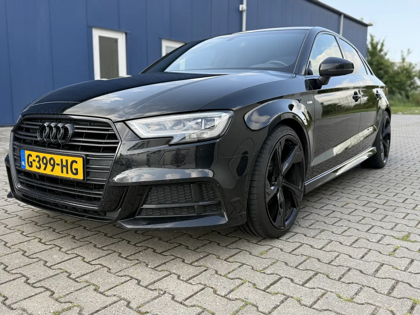 Audi A3 Audi A3 Limousine Sport S Line Edition Sport 2019 Zwart - 1