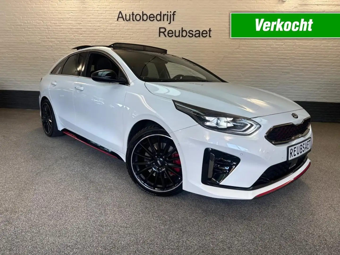 Kia ProCeed / pro_cee'd 1.6 T-GDI GT 205pk VERKOCHT!!! Wit - 1