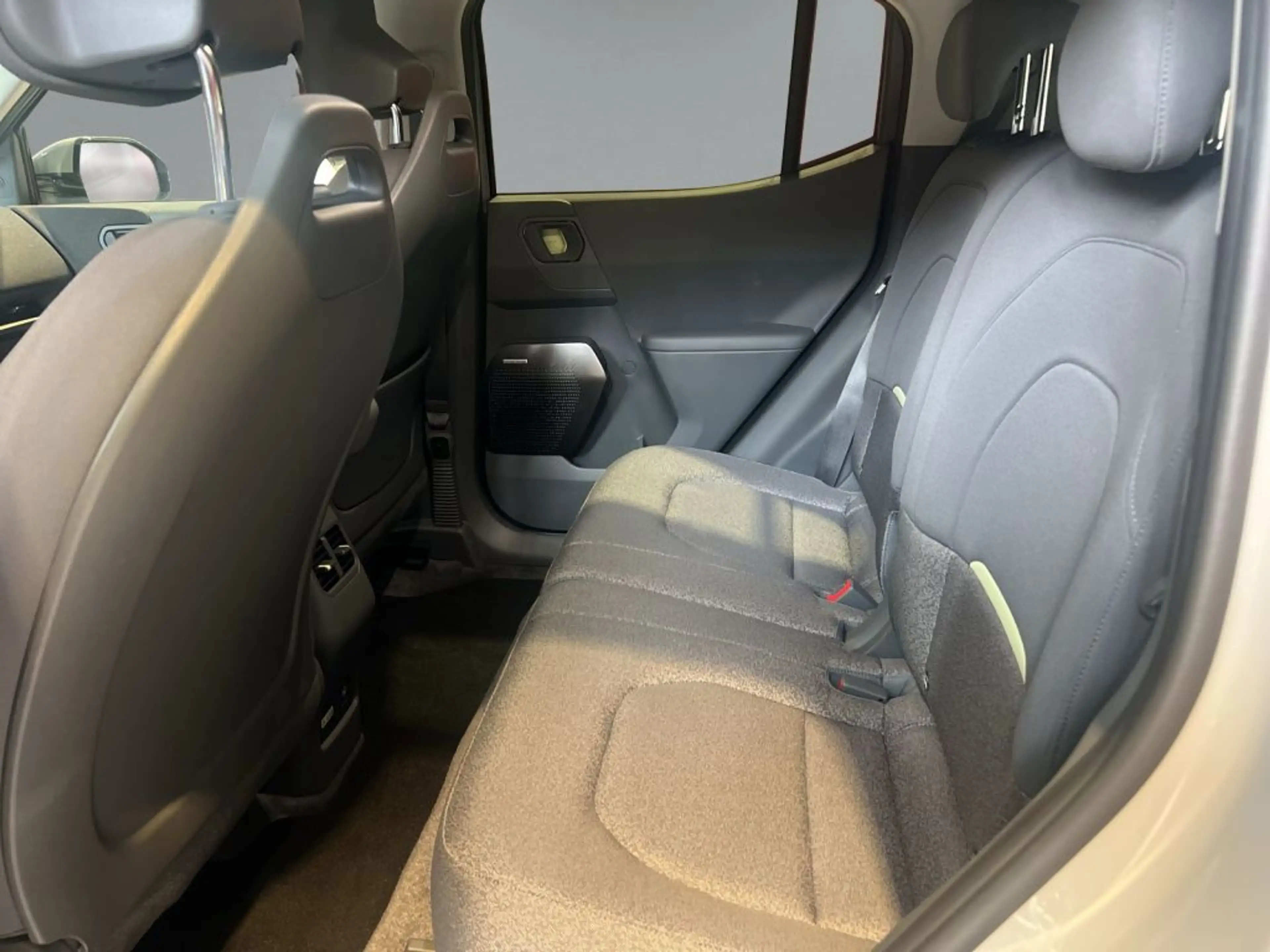 Kia EV2 42,2-kWh Earth — photo 7
