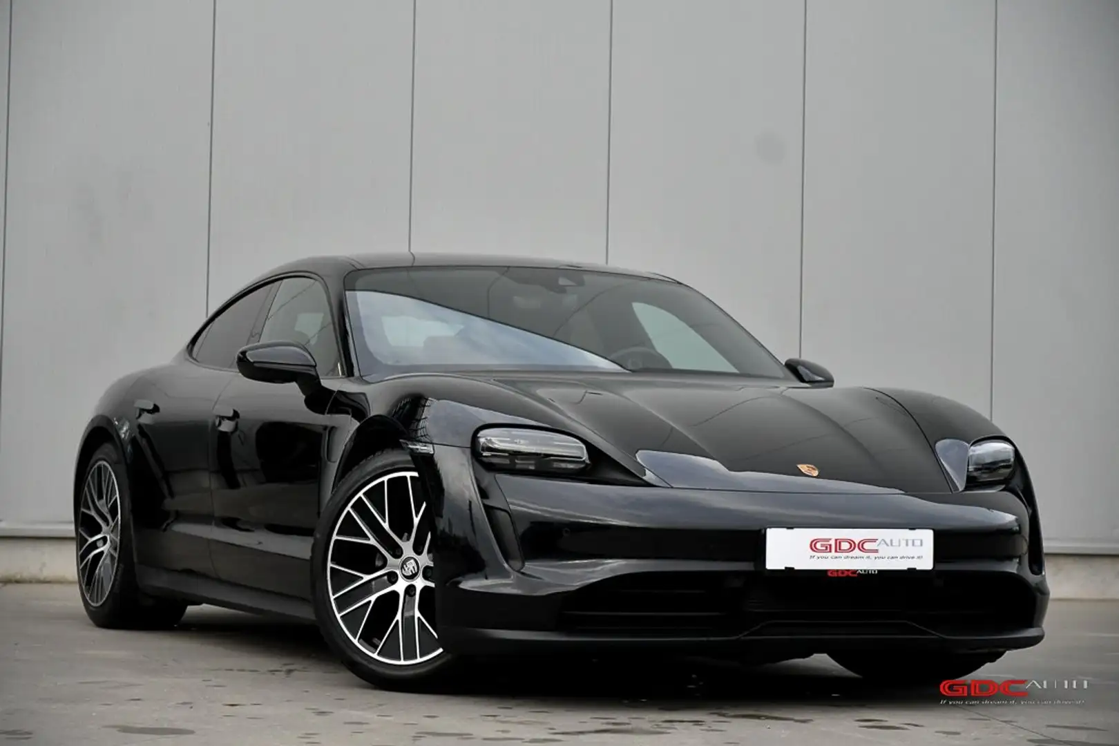 Porsche Taycan Performance Batterij l Warmtepomp l Pano Zwart - 1