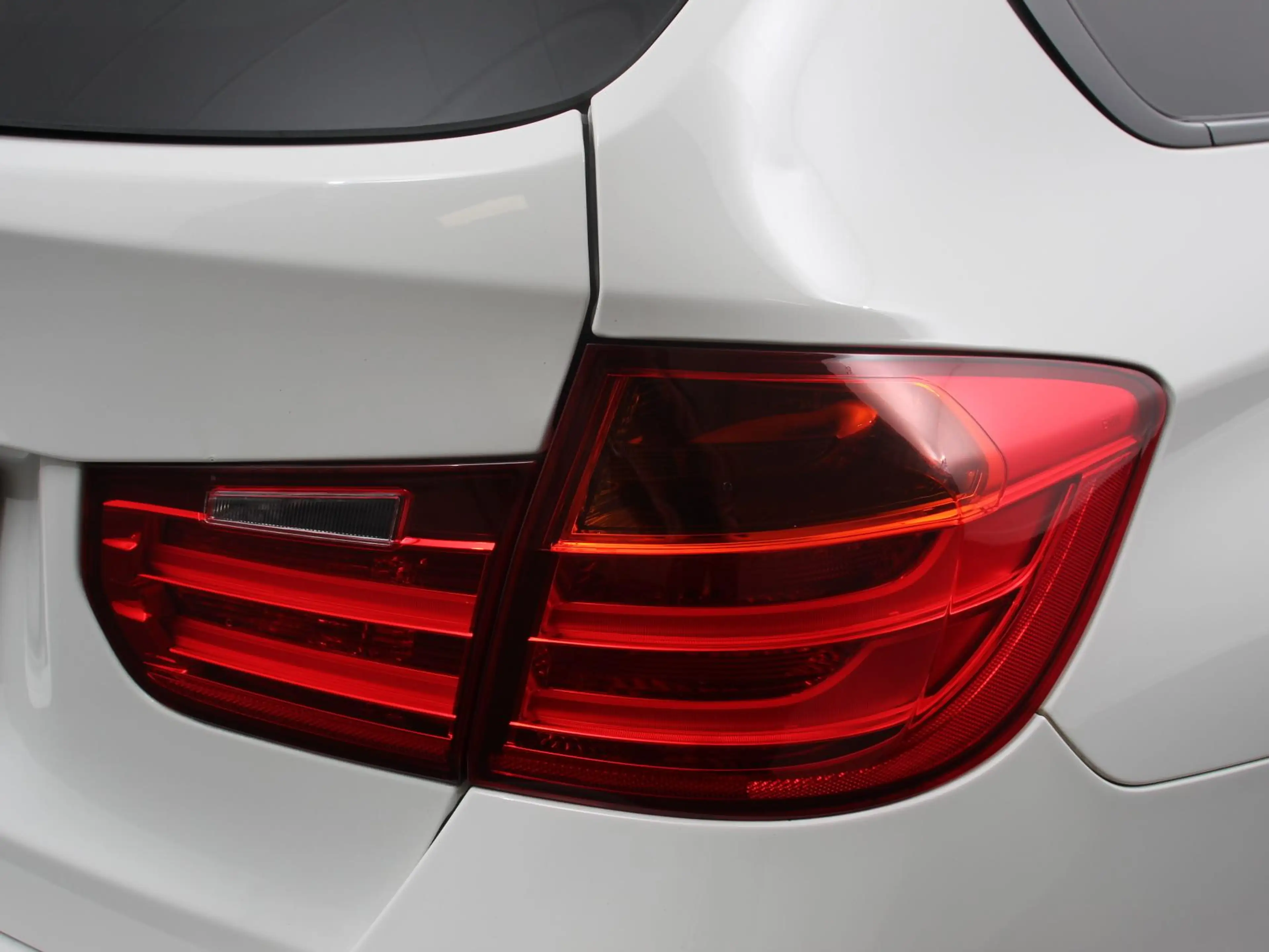 BMW 316 3-serie Touring 316i M Sport Edition High Executiv — photo 9