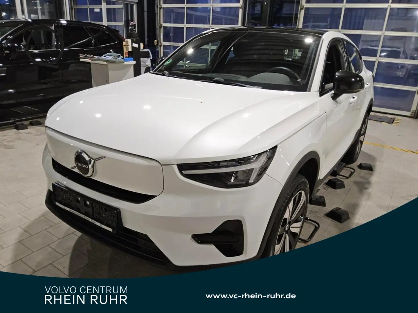 Volvo C40 Recharge Core +WINTERPAK+PANO+DAB+LED+19"+ Blanc - 1