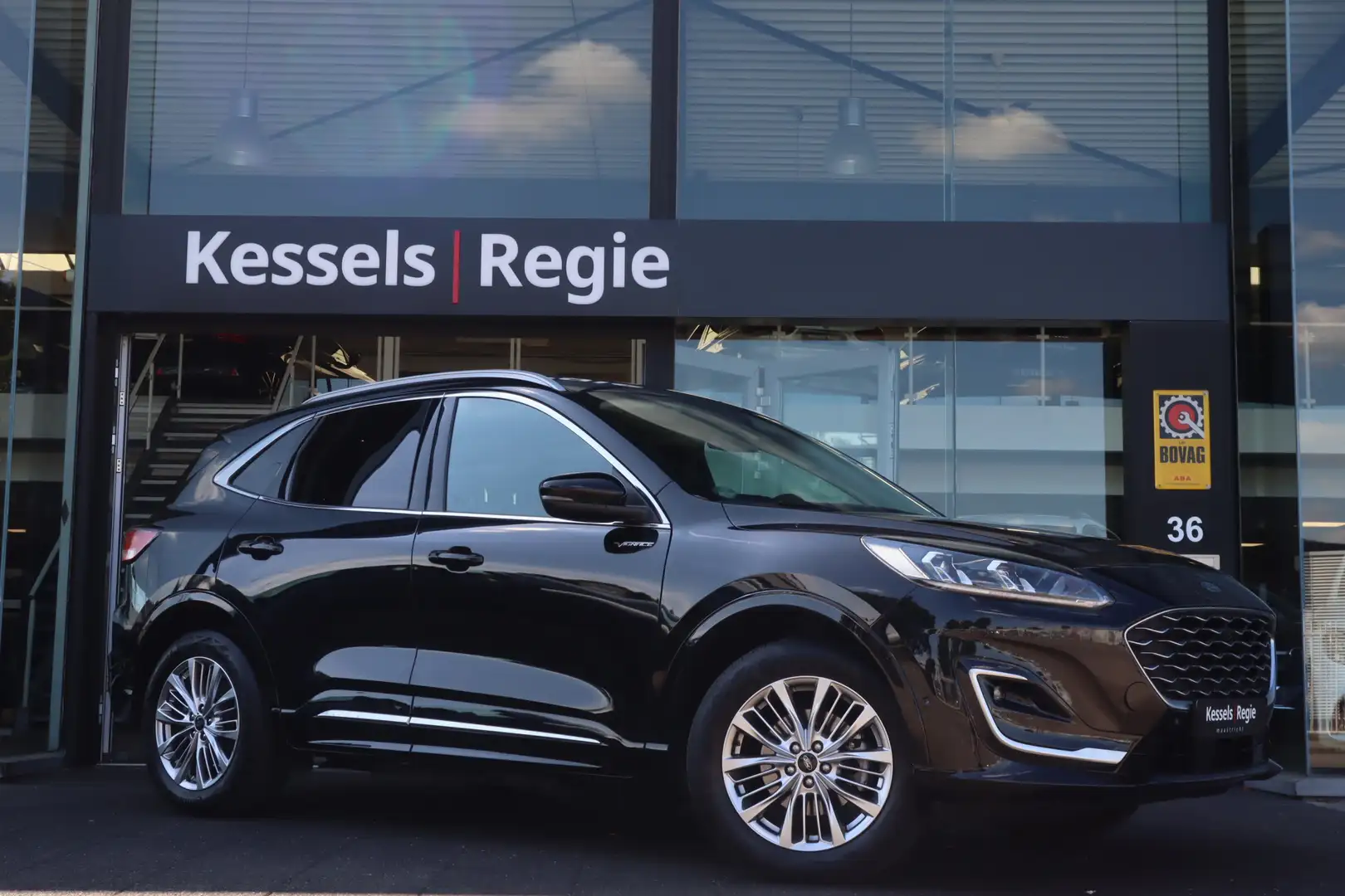Ford Kuga 2.5 PHEV Vignale Leer Led B&O Navi Camera Trekhaak Zwart - 2
