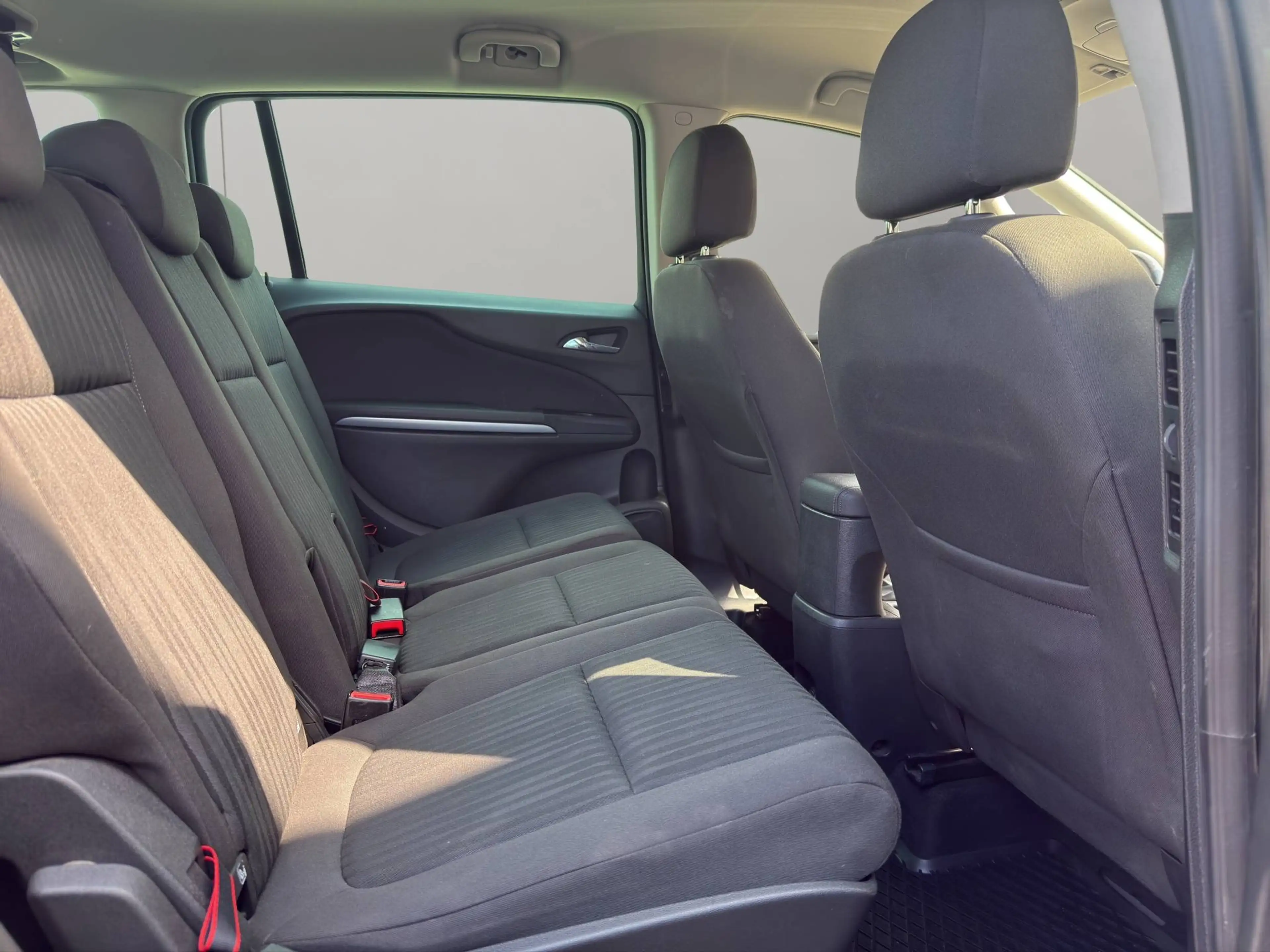 Opel Zafira Tourer 1.4 Turbo Edition-2Hand-Scheckheft-Navi-PDC — photo 14