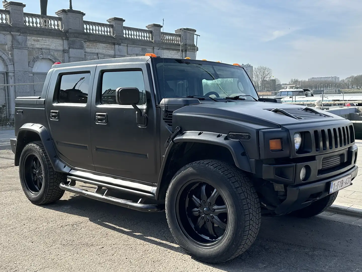 HUMMER H2 SUT - 1