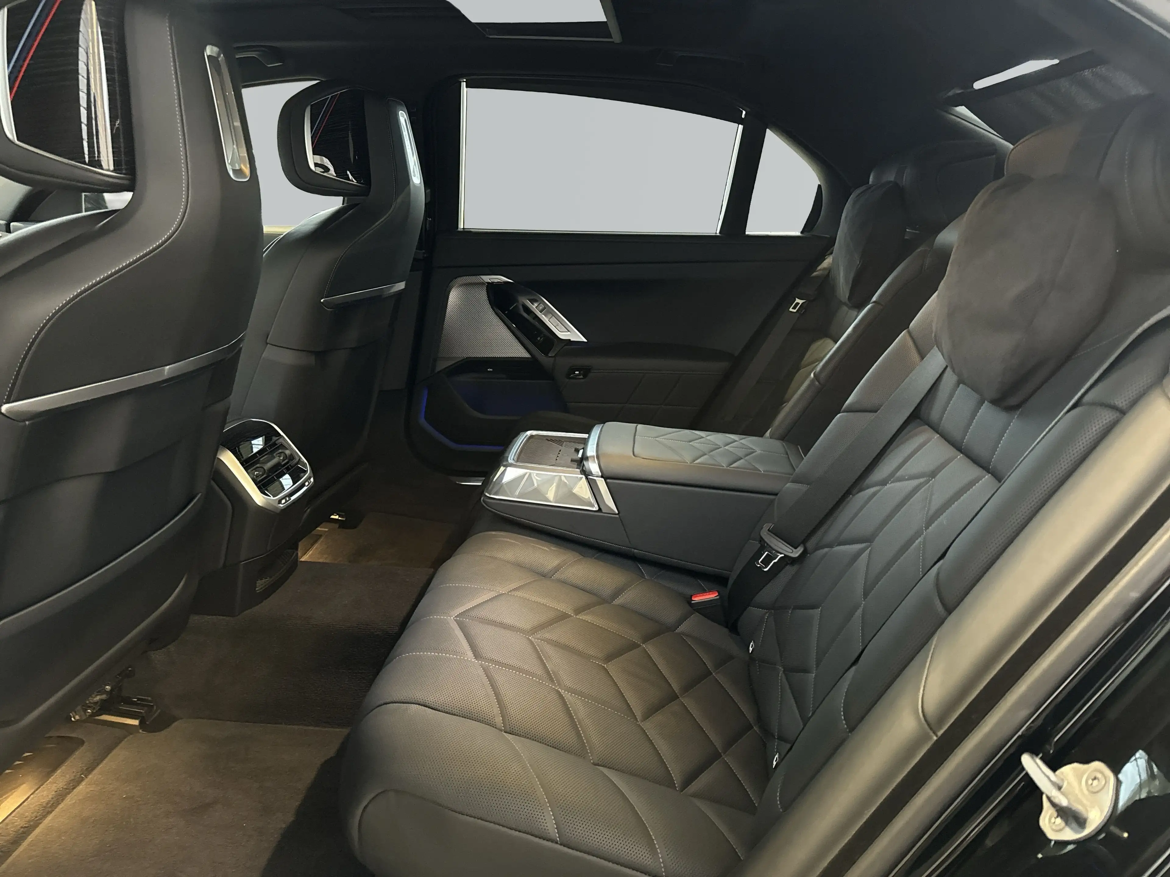 BMW i7 xDrive60 776€ netto/mtl.*M Sportpaket*Executice Lo — photo 9