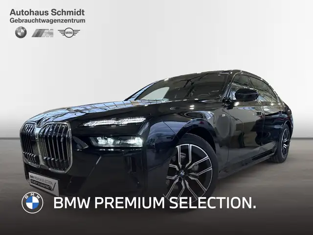 BMW i7