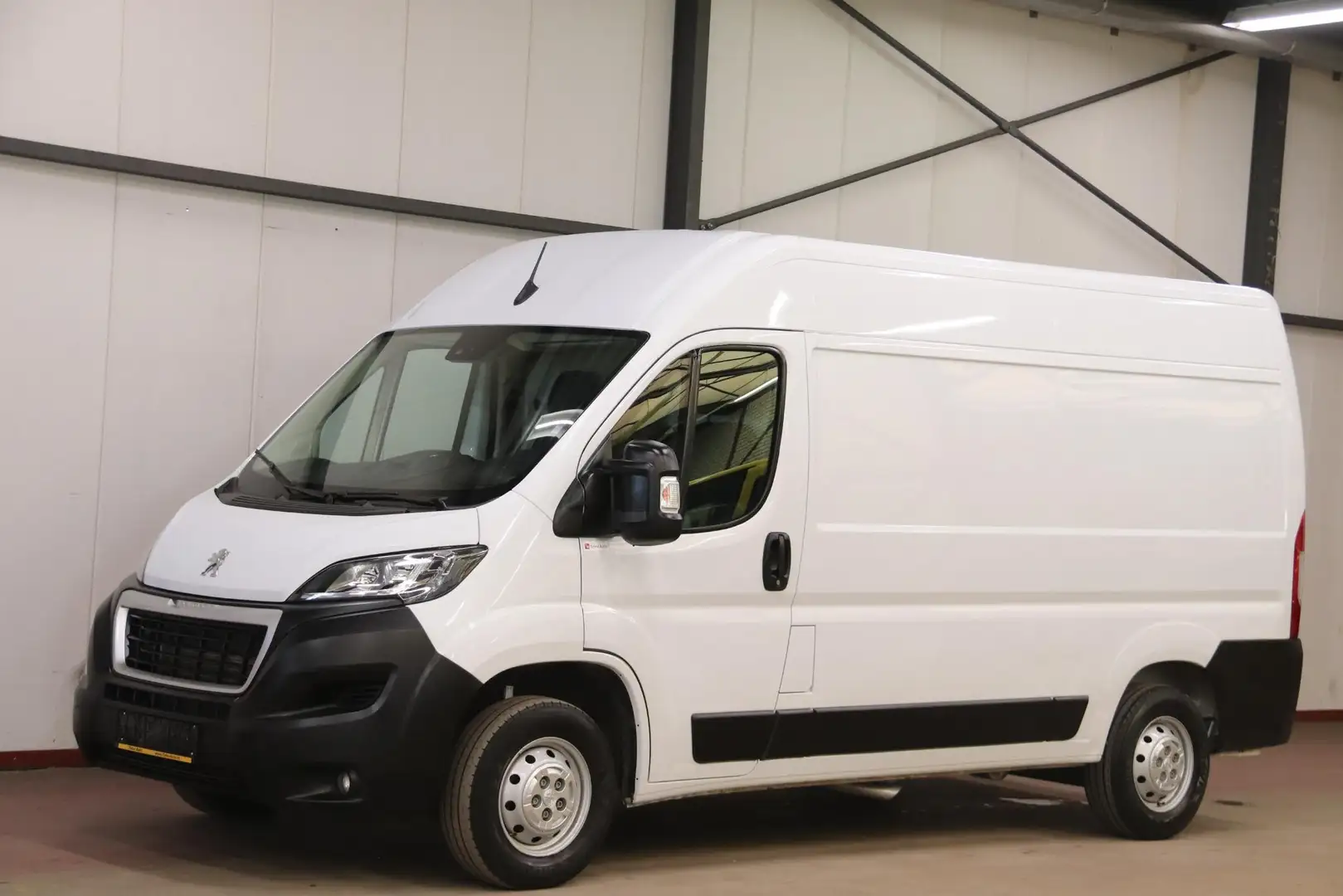 Peugeot Boxer 2.2 140PK L2H2 EURO 6 Bianco - 1