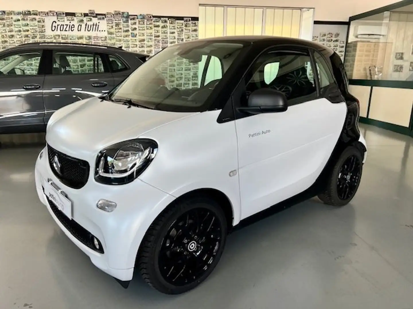smart forTwo Fortwo III 1.0 18 th anniversary 71cv twinamic Bianco - 1