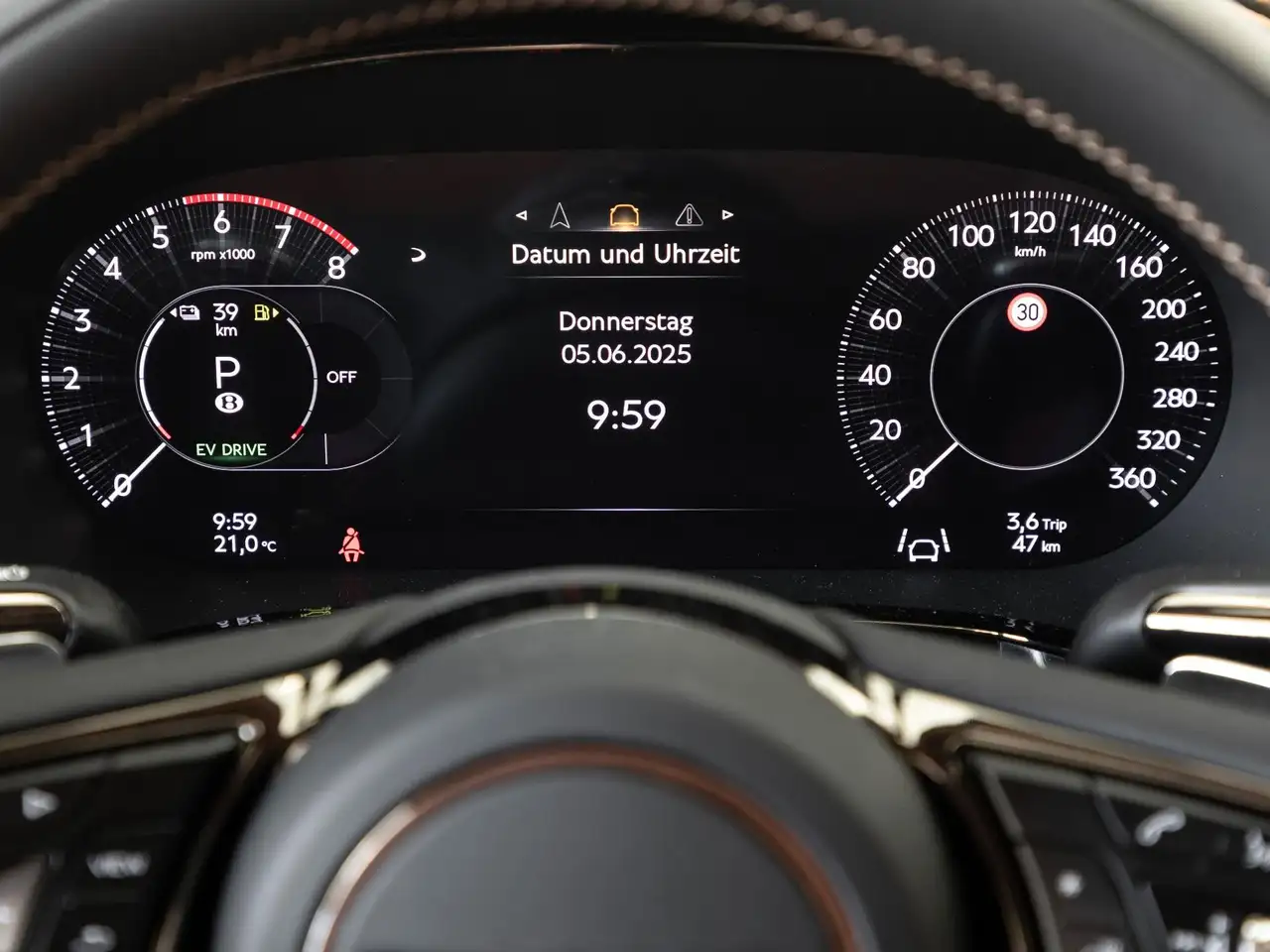 Bentley Flying Spur 2026 — фото 13