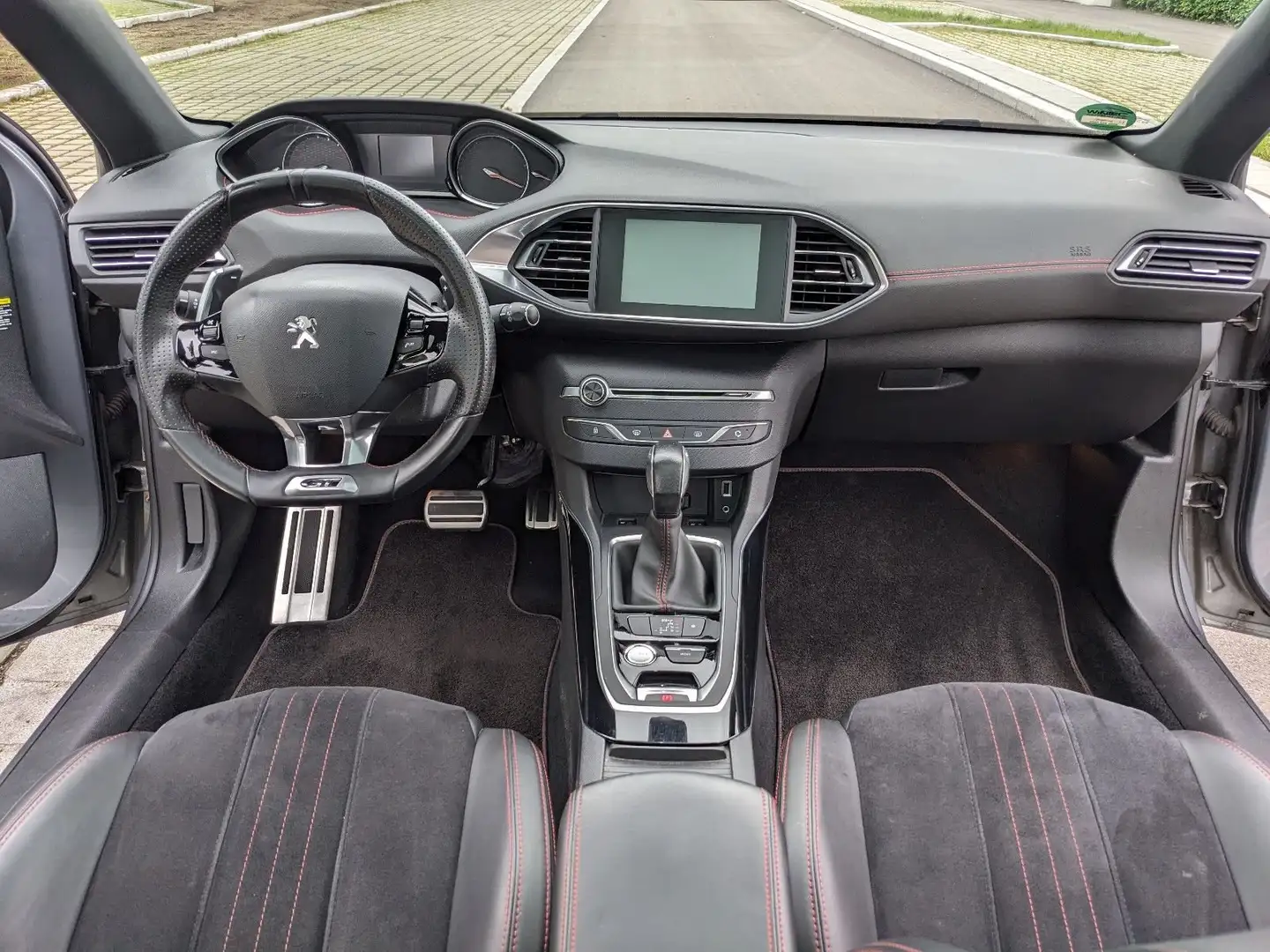 Peugeot 308 308 SW BlueHDi 180 EAT6GT Grau - 2