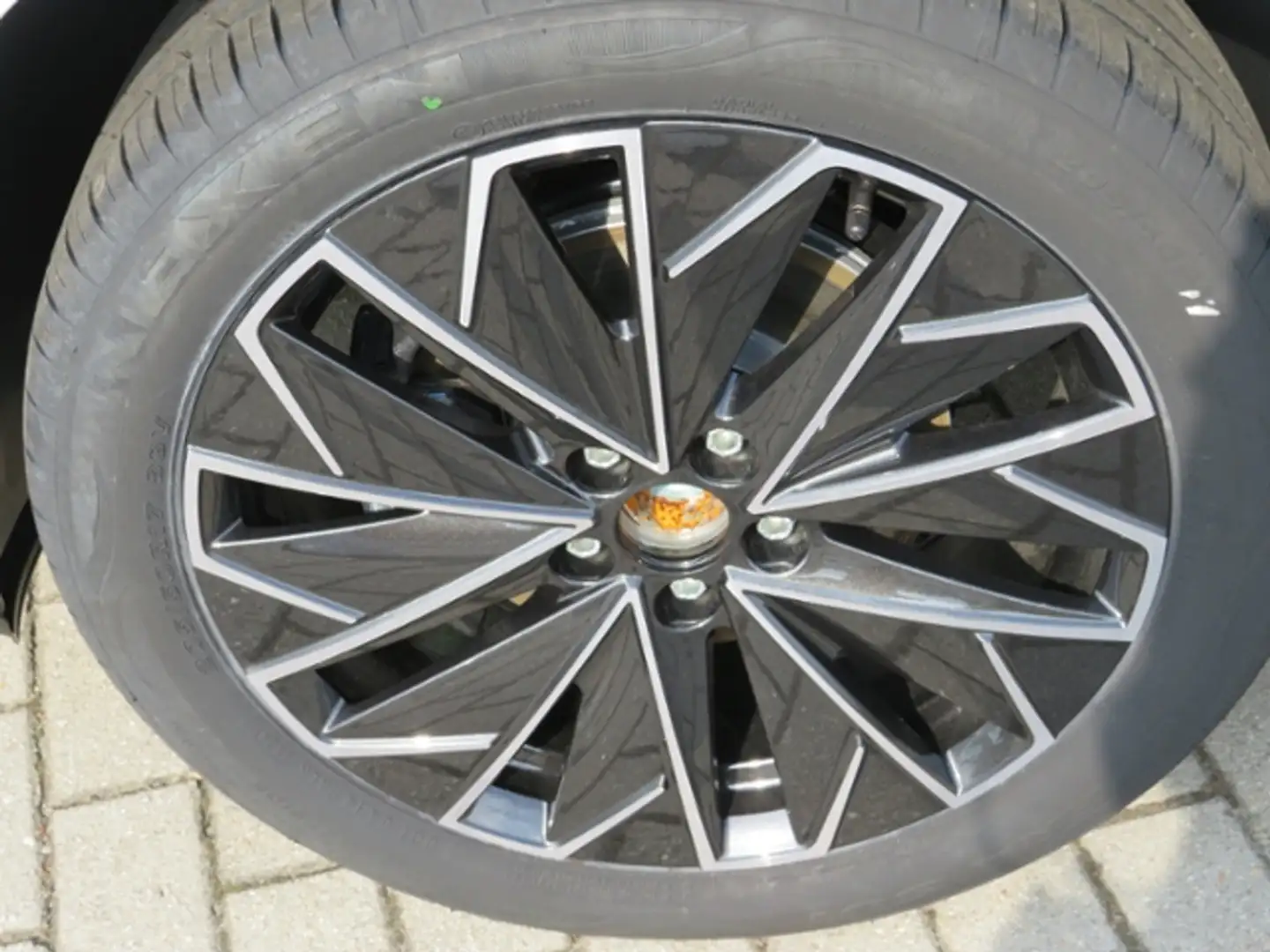 Skoda Scala Tour 1.0TSI 85kW RFK Sunset Weiß - 2