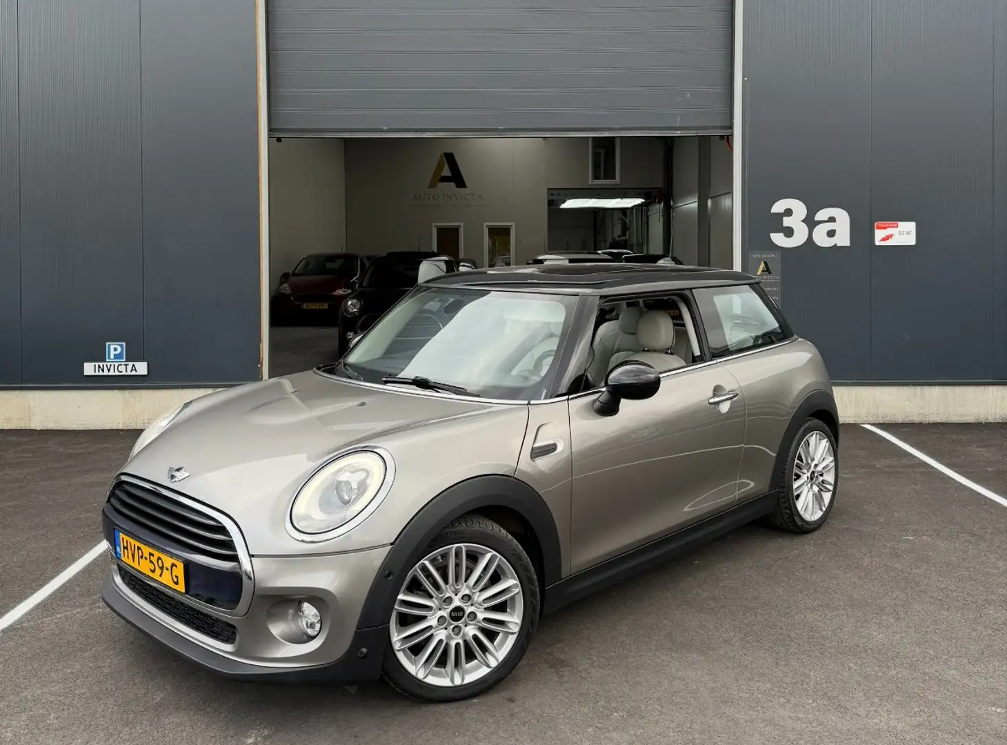 MINI Cooper 1.5 - Chili - Pano Grijs - 1