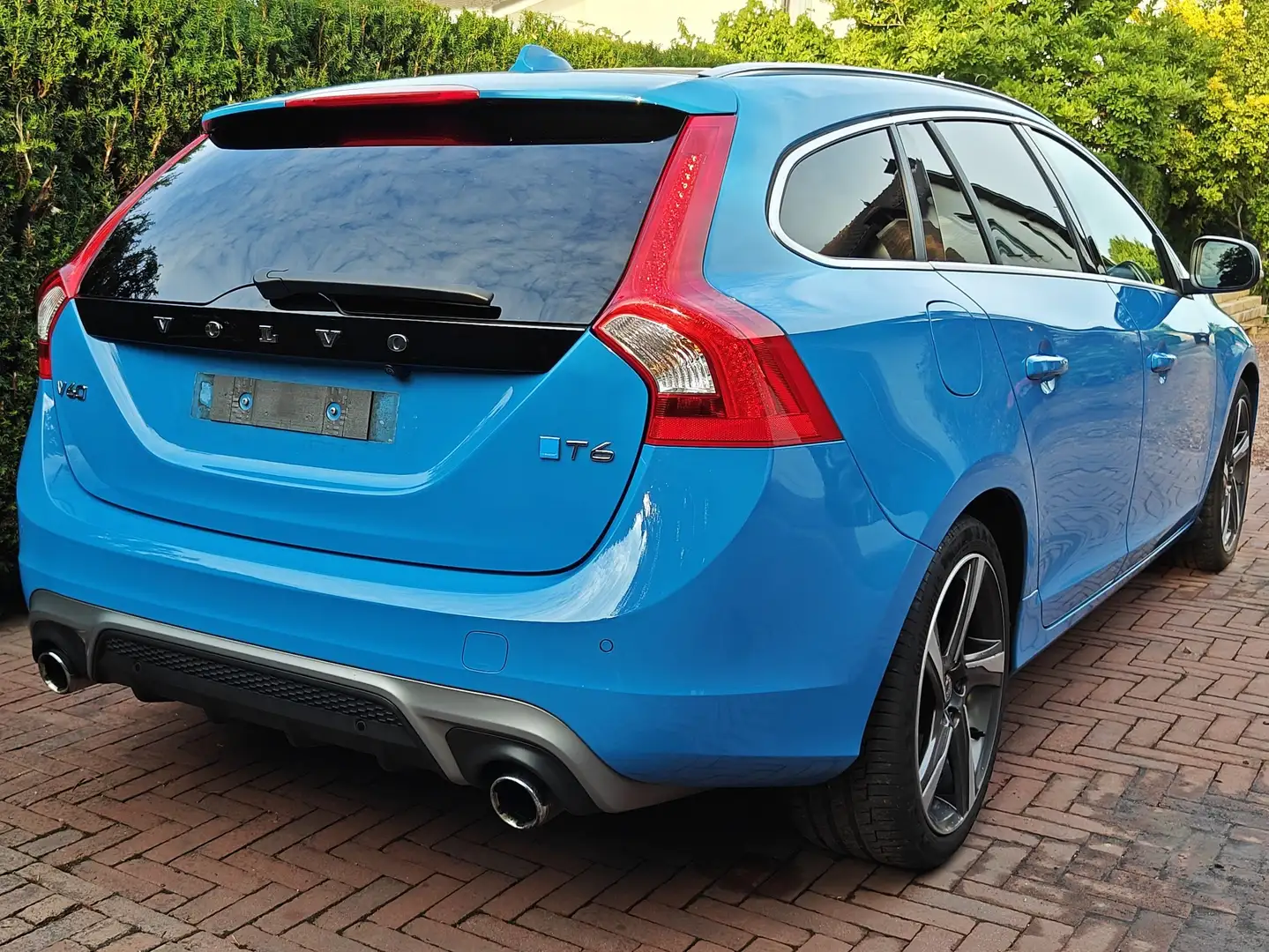 Volvo V60 T6 R-Design Rebel Blue Blauw - 2