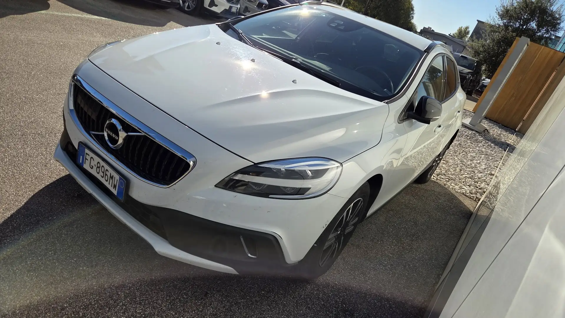 Volvo V40 Cross Country 2.0 d2 Momentum geartronic my17 full optional - 2