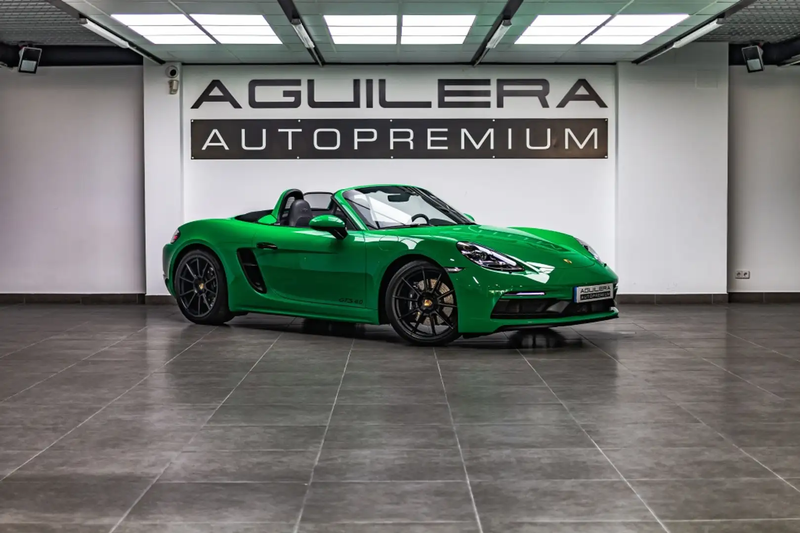 Porsche Boxster GTS 4.0 Green - 1