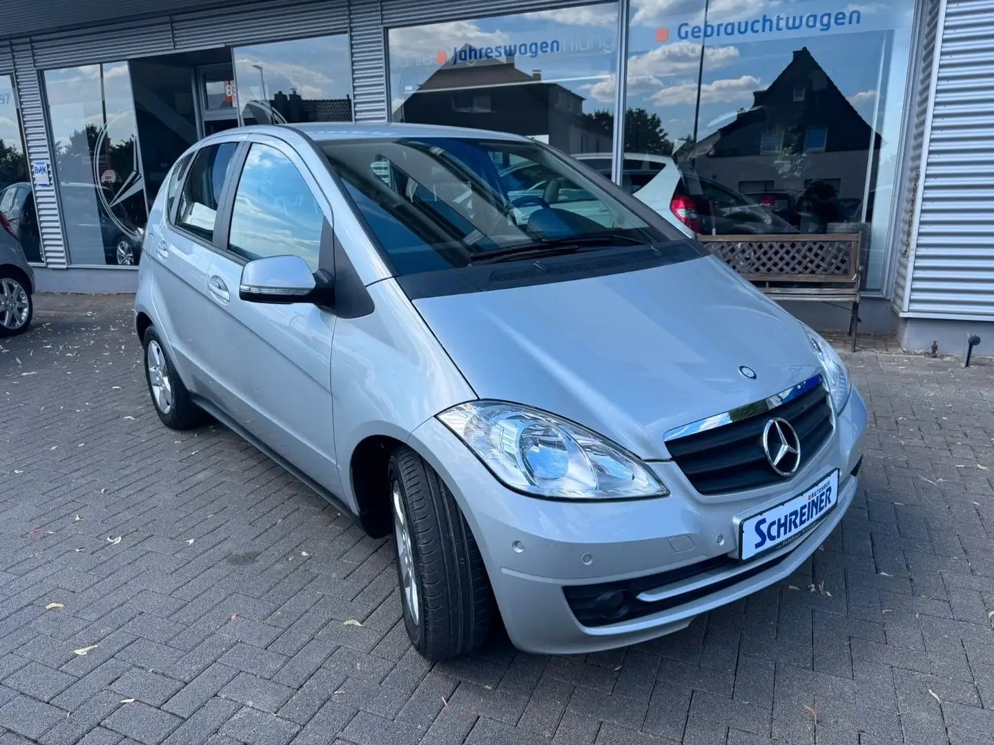 Mercedes-Benz A 160 Automatik*Park-Assistent* Argent - 2