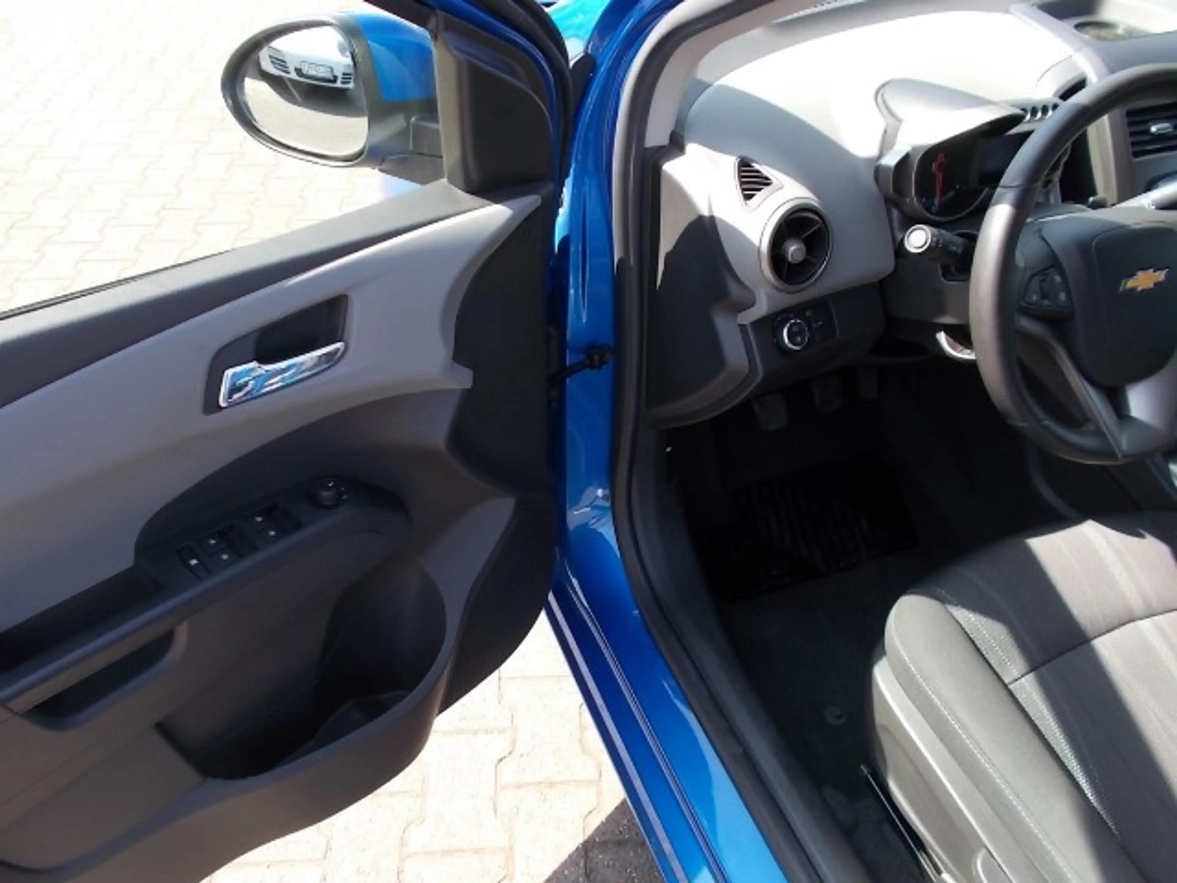Chevrolet Aveo LTZ 1.6, Klima SHZ PDC Alu Allwetter — photo 15