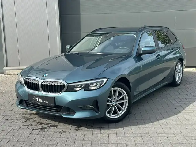 BMW 318 automaat/navigatie/cruise controle
