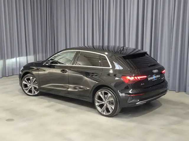Audi A3 view 9