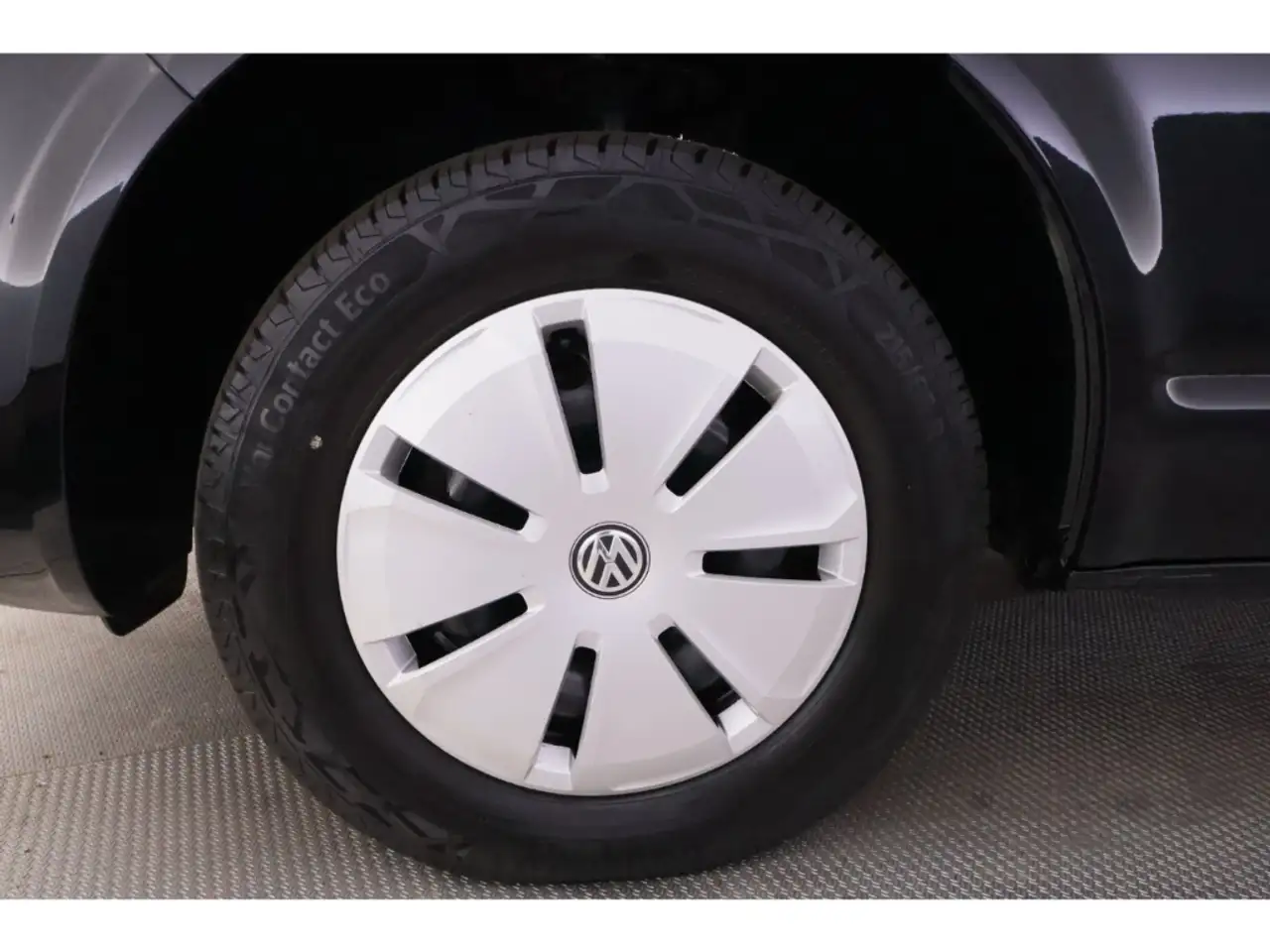 Volkswagen T6.1 Multivan 2.0TDI DSG Family+NAVI+AHK+CARPLAY 16