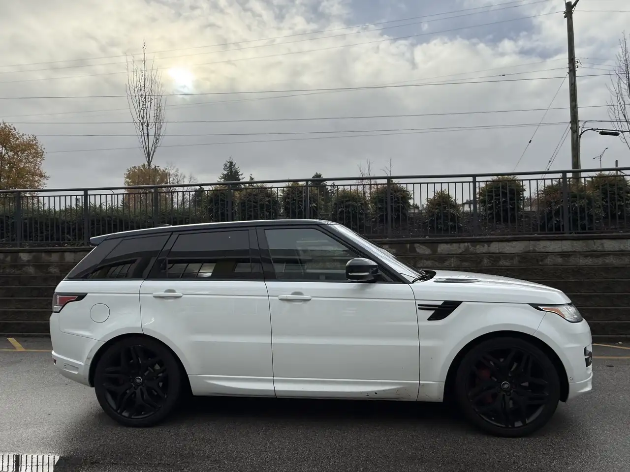 Land Rover Range Rover Sport снимка Land Rover Range Rover Sport