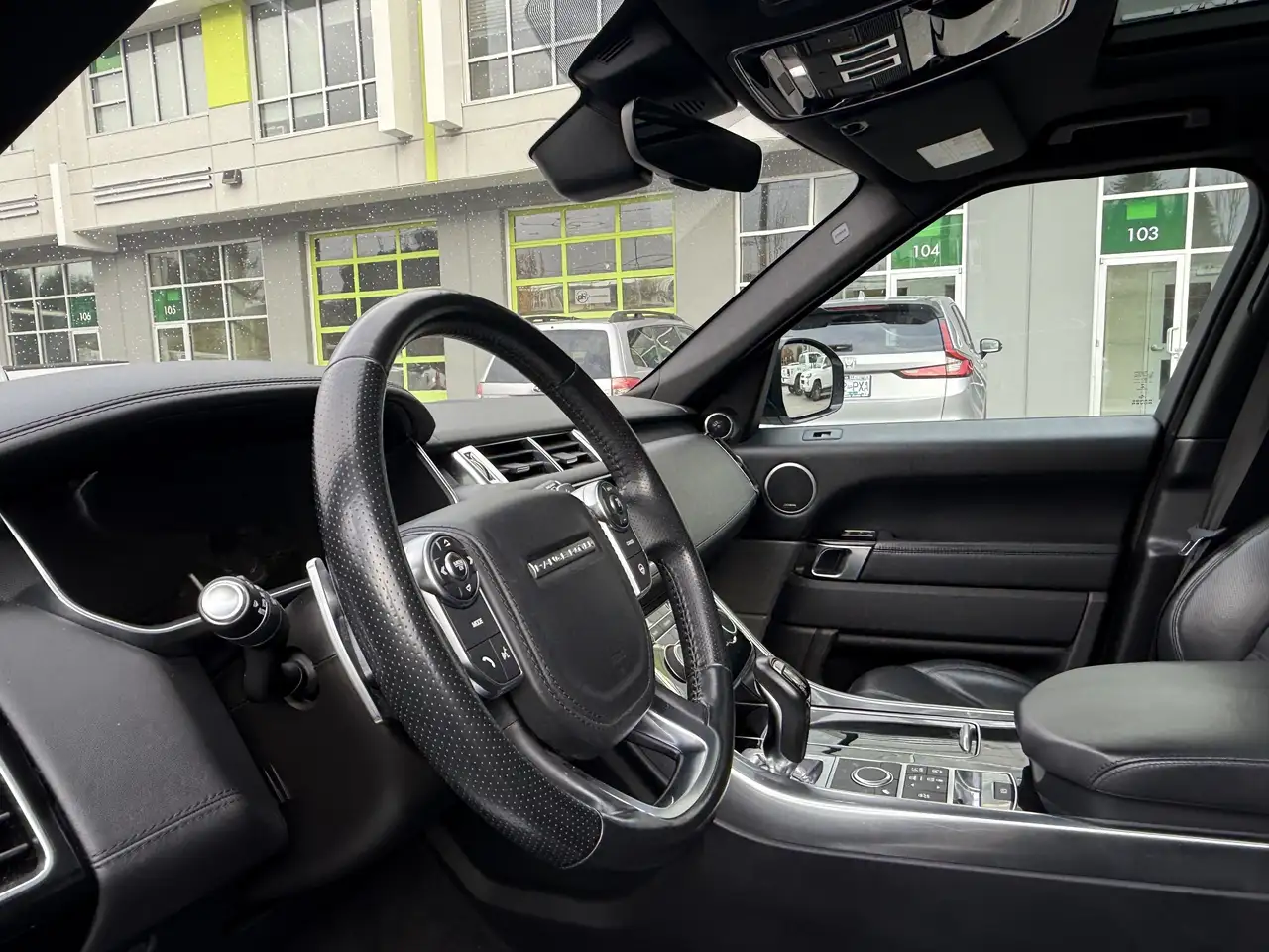 Land Rover Range Rover Sport снимка Land Rover Range Rover Sport