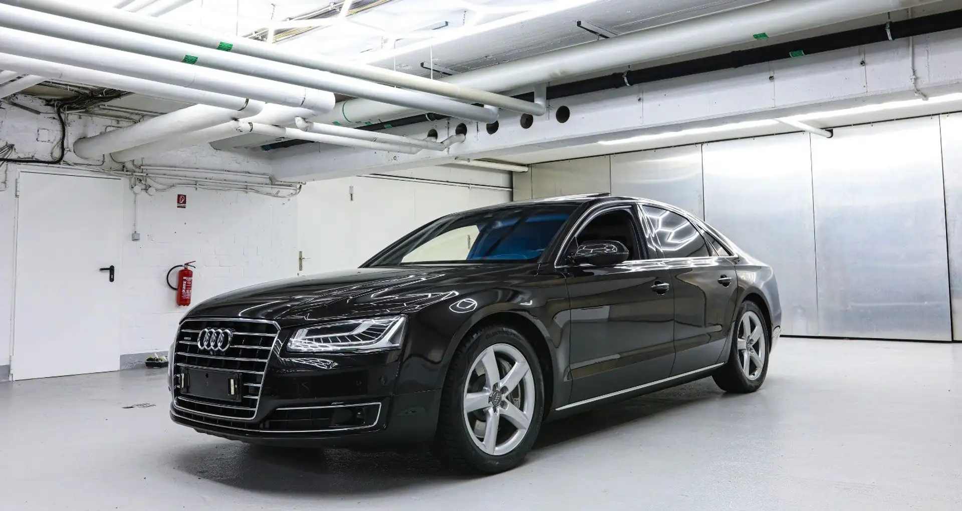 Audi A8 4.2 TDI quattro Head up Matrix Voll Schwarz - 2