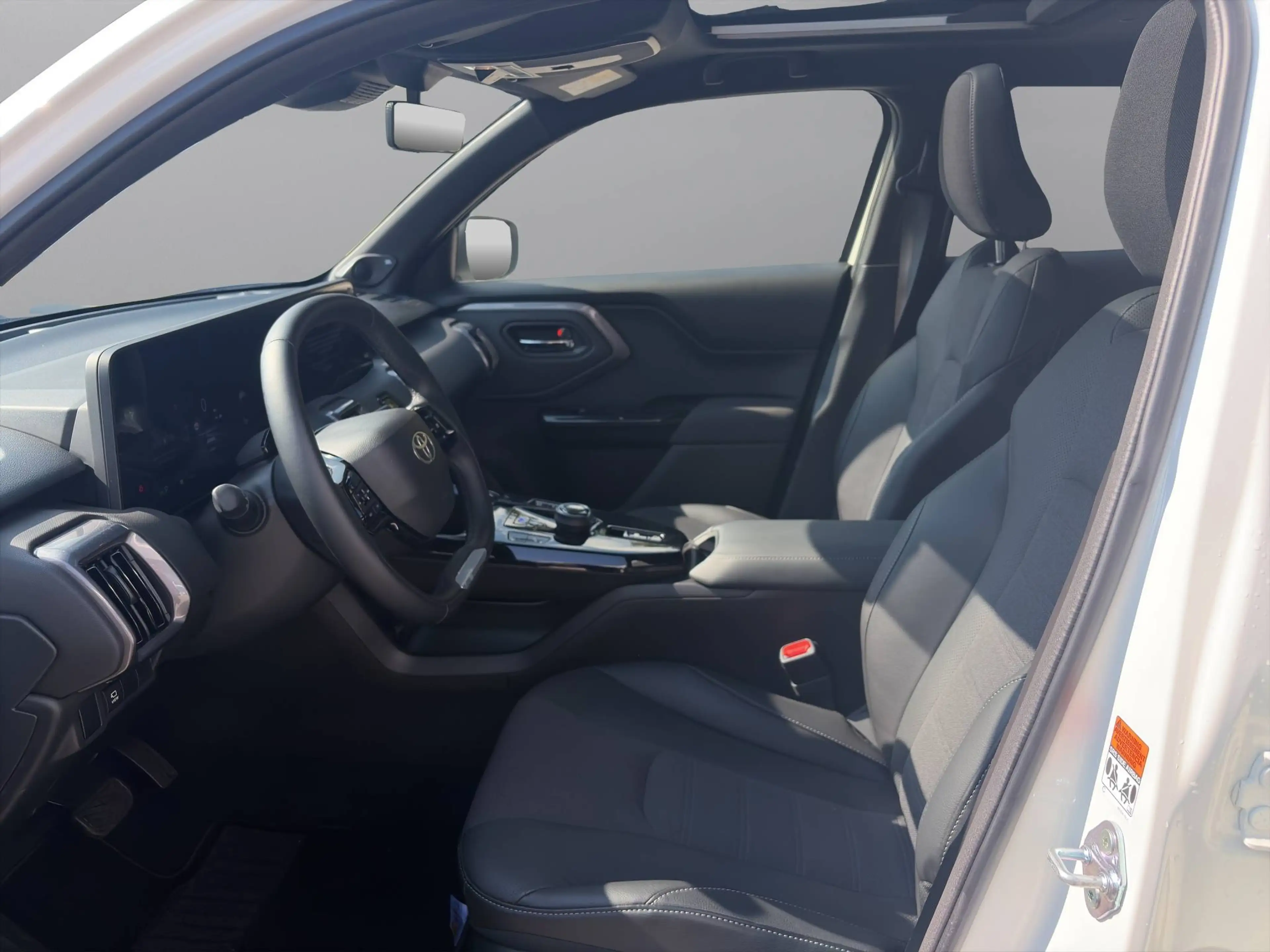 Toyota Urban Cruiser Urban Cruiser 61kWh AWD Lounge — photo 11