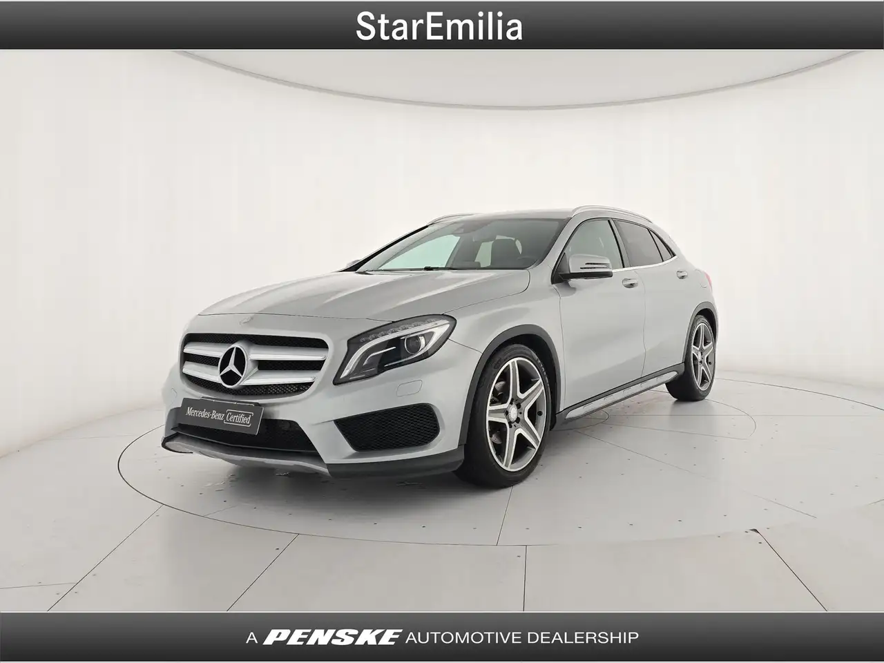 Mercedes-Benz GLA 200