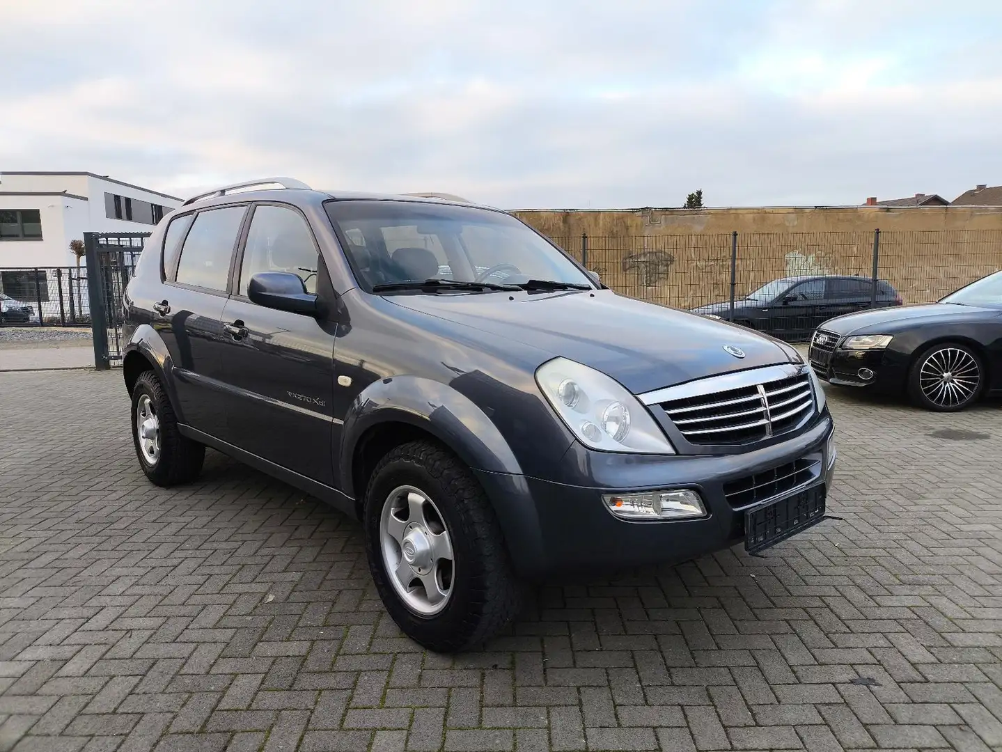 SsangYong Rexton 270 Xdi,KLIMA,SITZHEIZUNG,AHK Grau - 1