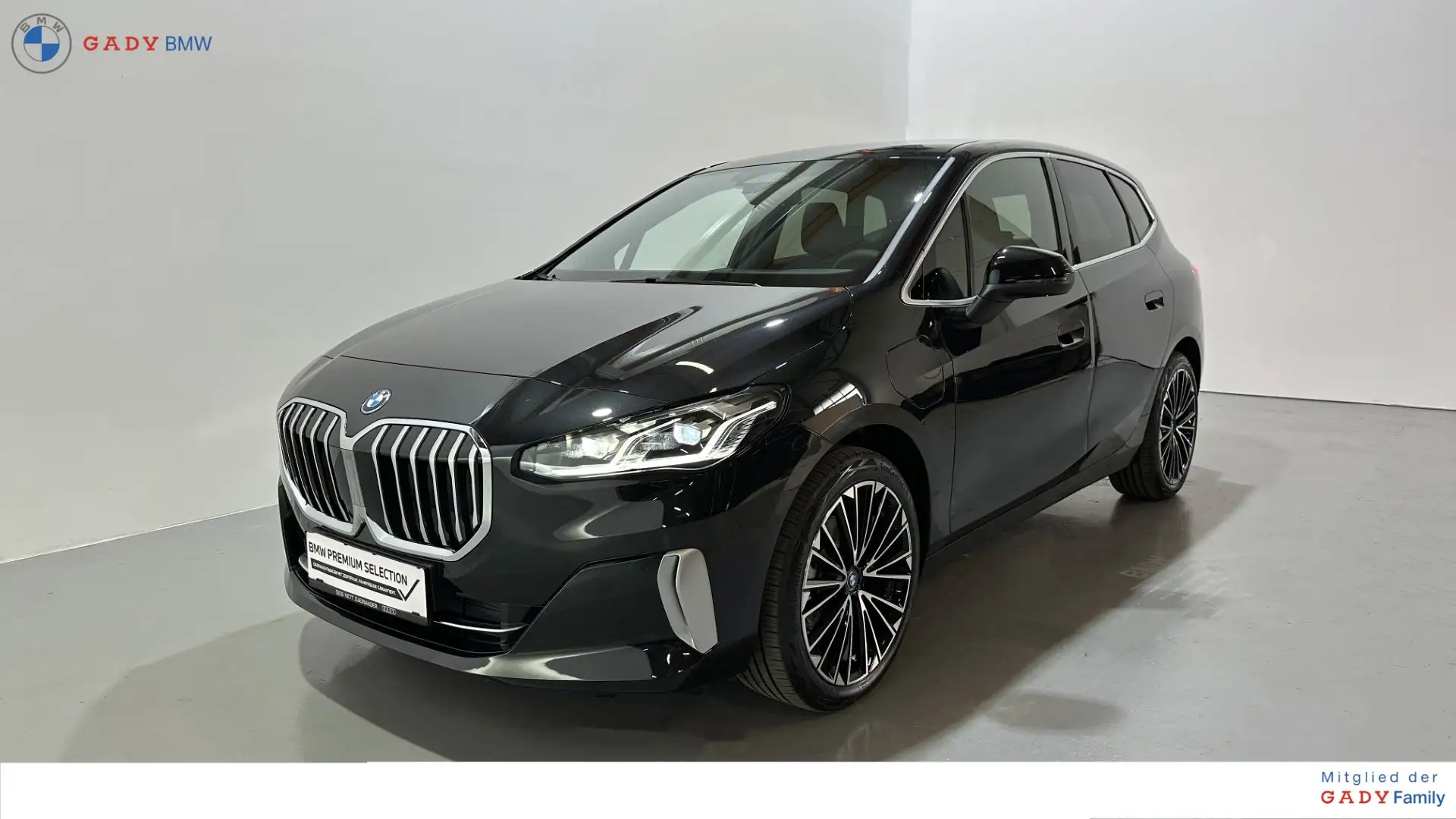 BMW 225 225e xDrive Active Tourer Černá - 1