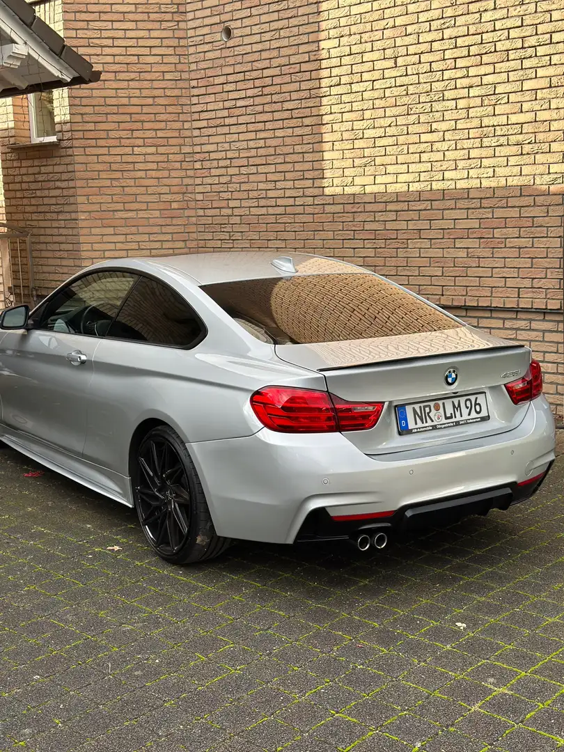 BMW 428 428i Coupe Aut. Luxury Line Silber - 2