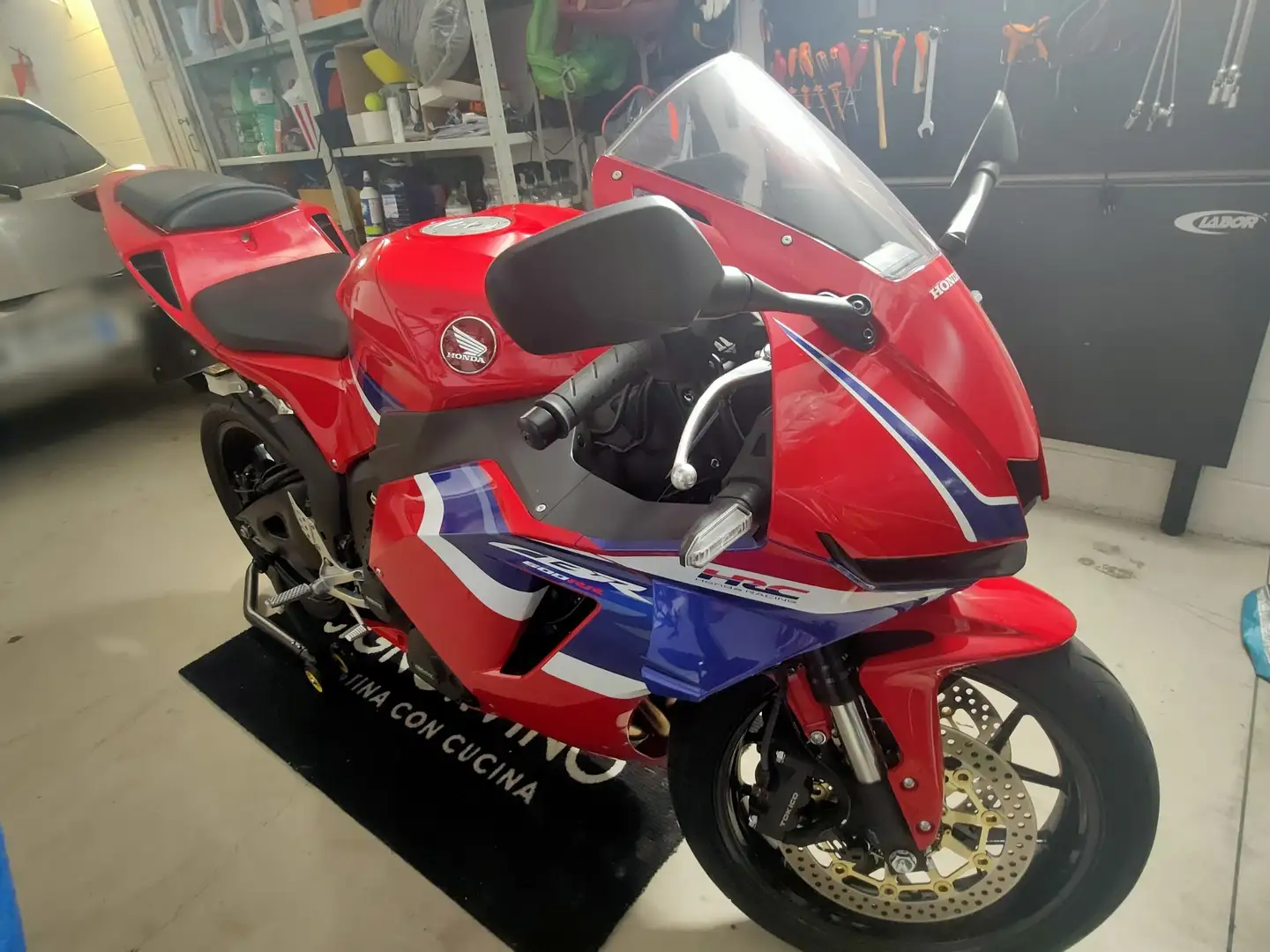 Honda CBR 600 RR Червоний - 1