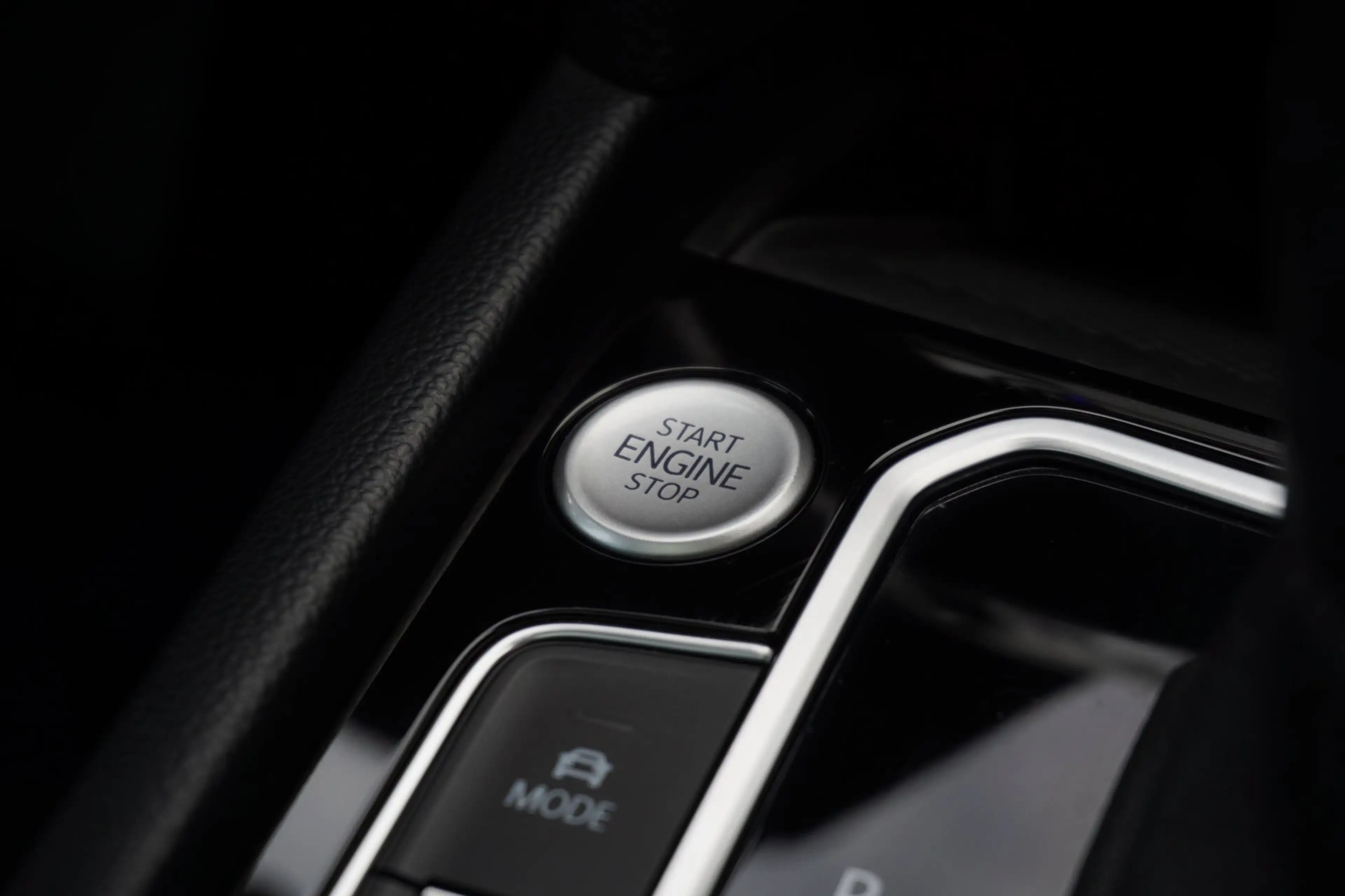 Volkswagen Passat Variant 1.5 TSI R-Line Business + Panodak | Carplay | Auto — photo 31