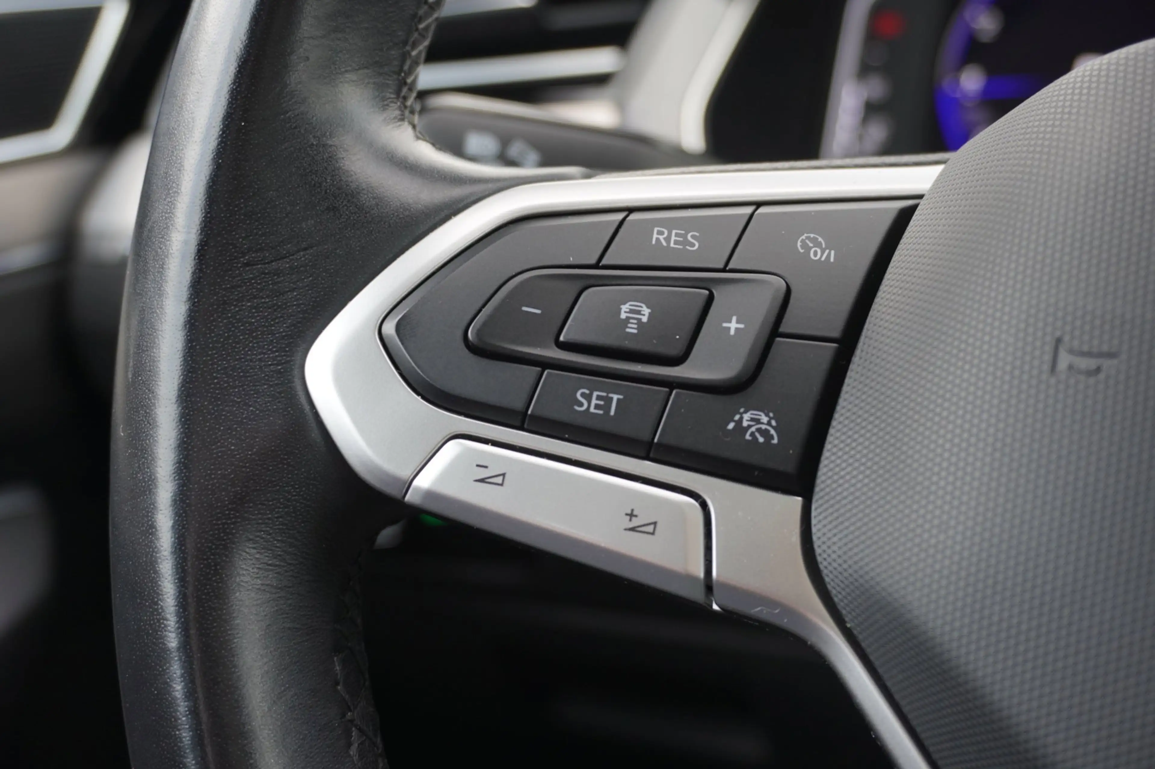 Volkswagen Passat Variant 1.5 TSI R-Line Business + Panodak | Carplay | Auto — photo 19