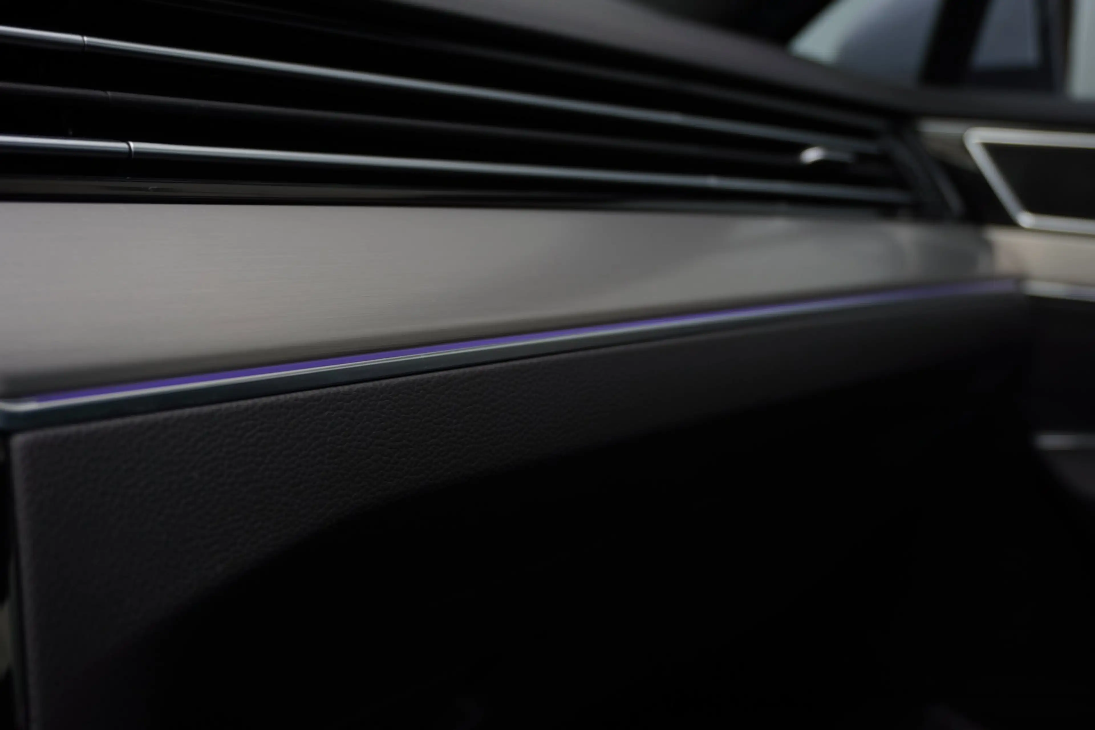 Volkswagen Passat Variant 1.5 TSI R-Line Business + Panodak | Carplay | Auto — photo 35
