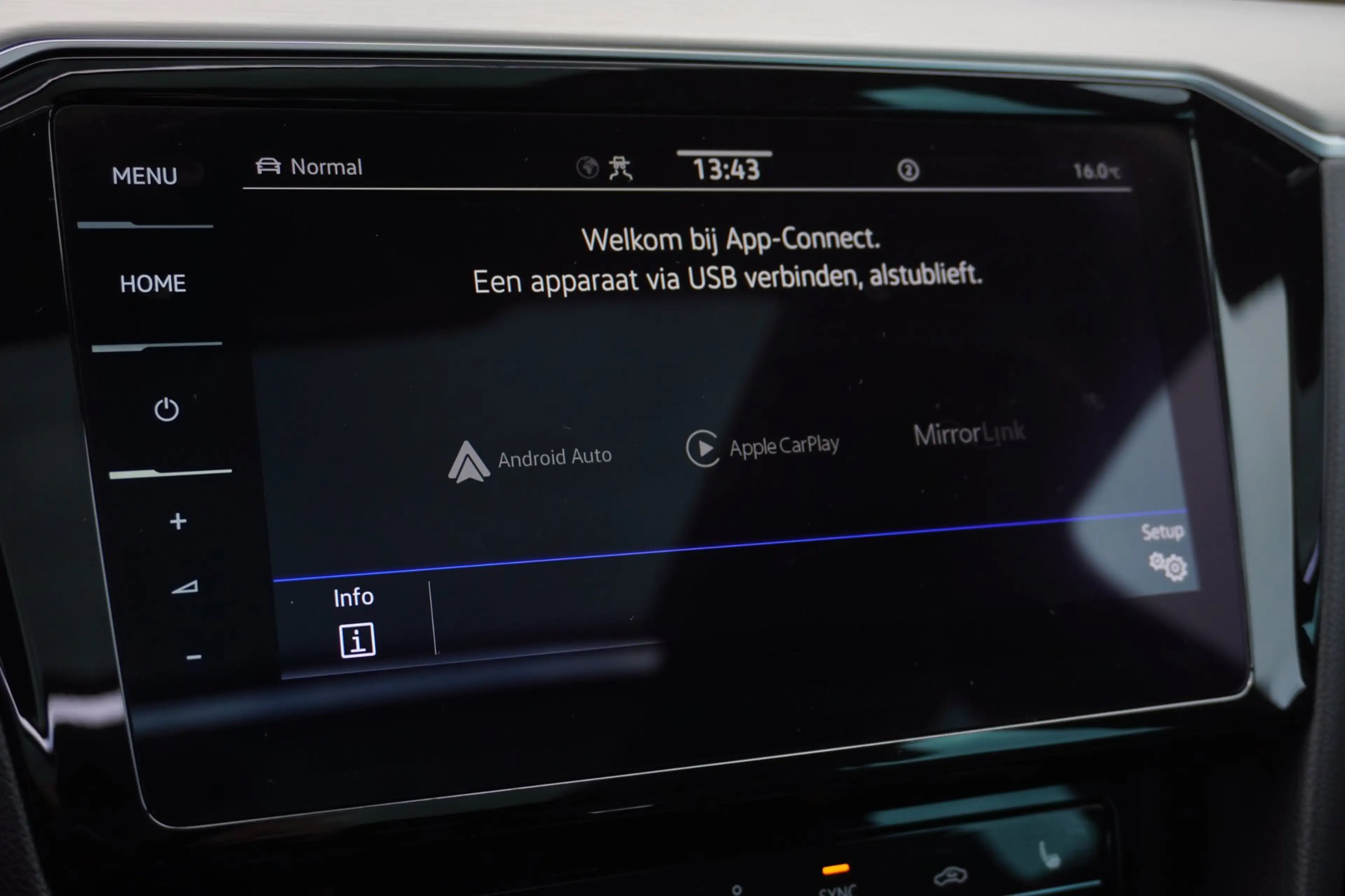 Volkswagen Passat Variant 1.5 TSI R-Line Business + Panodak | Carplay | Auto — photo 25