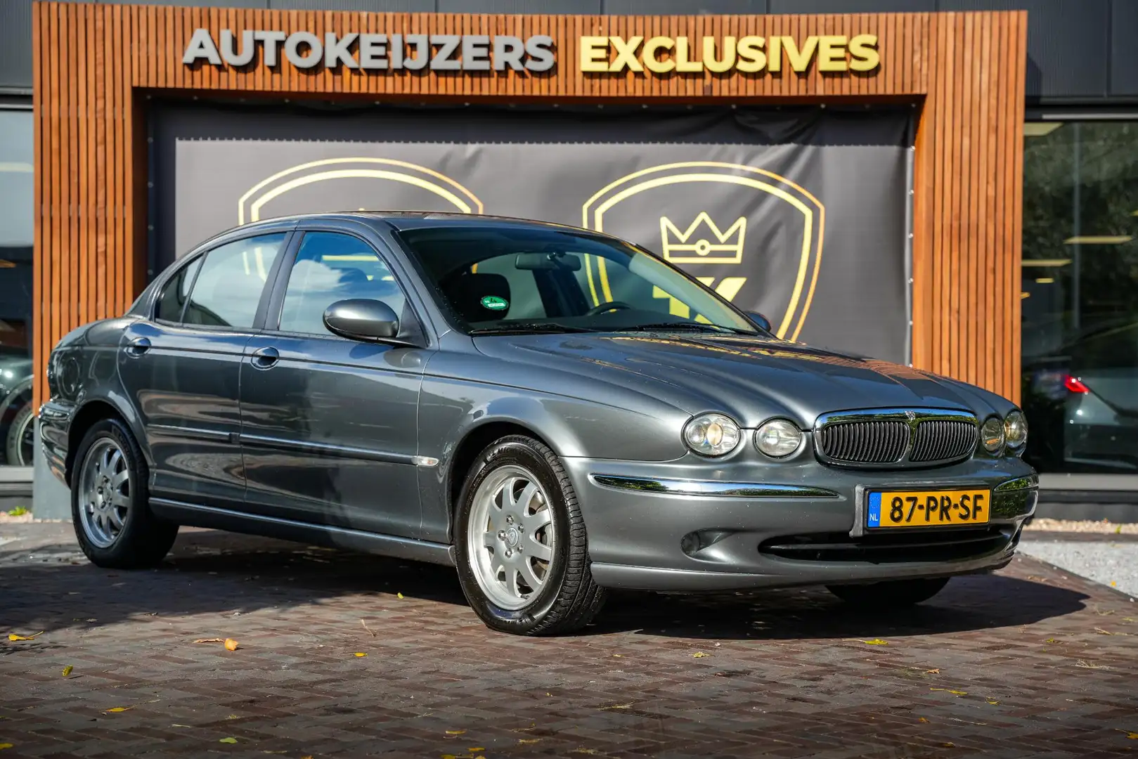 Jaguar X-Type 2.5 V6 Stuurwielbed. Airco 16"L.M. Radio/CD Parkee Grigio - 1