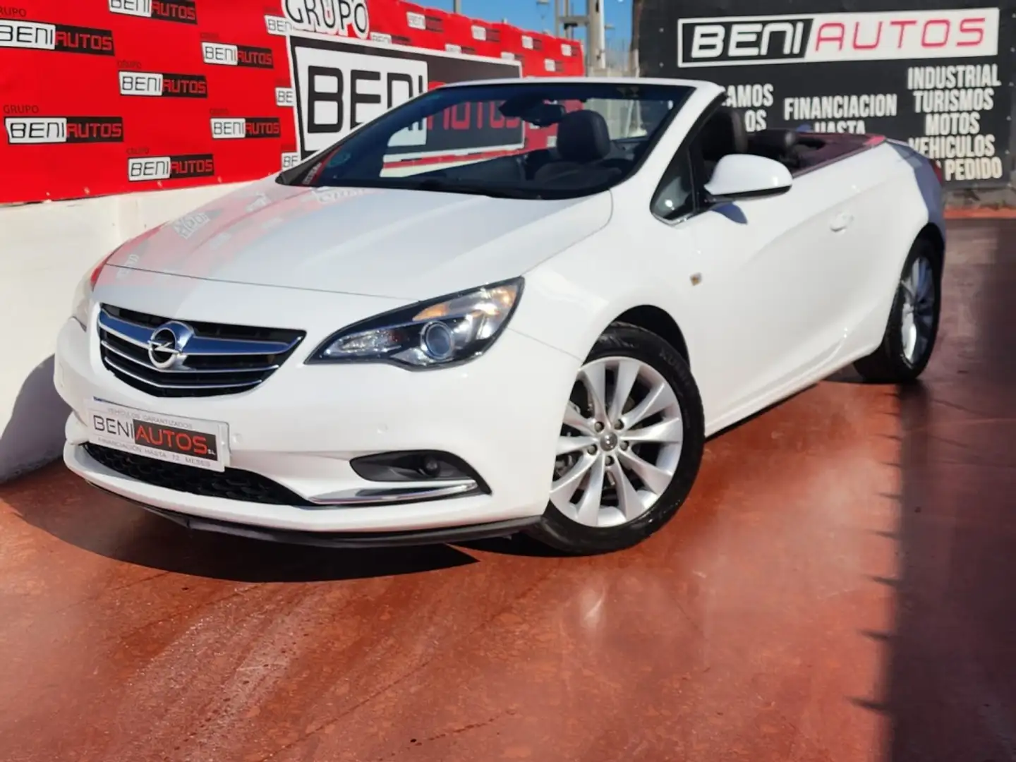 Opel Cabrio 1.4T S&S Excellence Blanco - 1