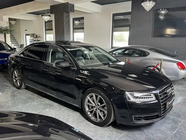 Audi A8 view 6