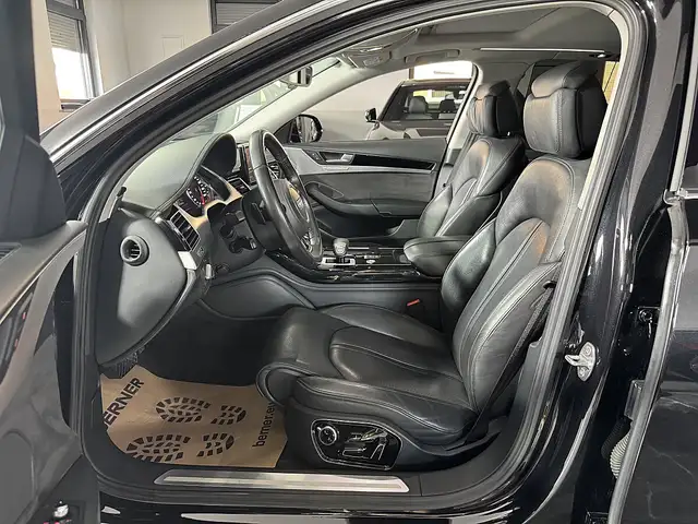 Audi A8 view 15