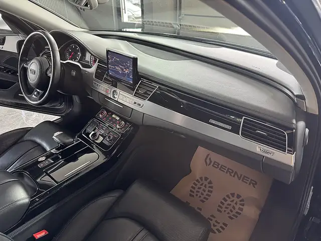 Audi A8 view 13